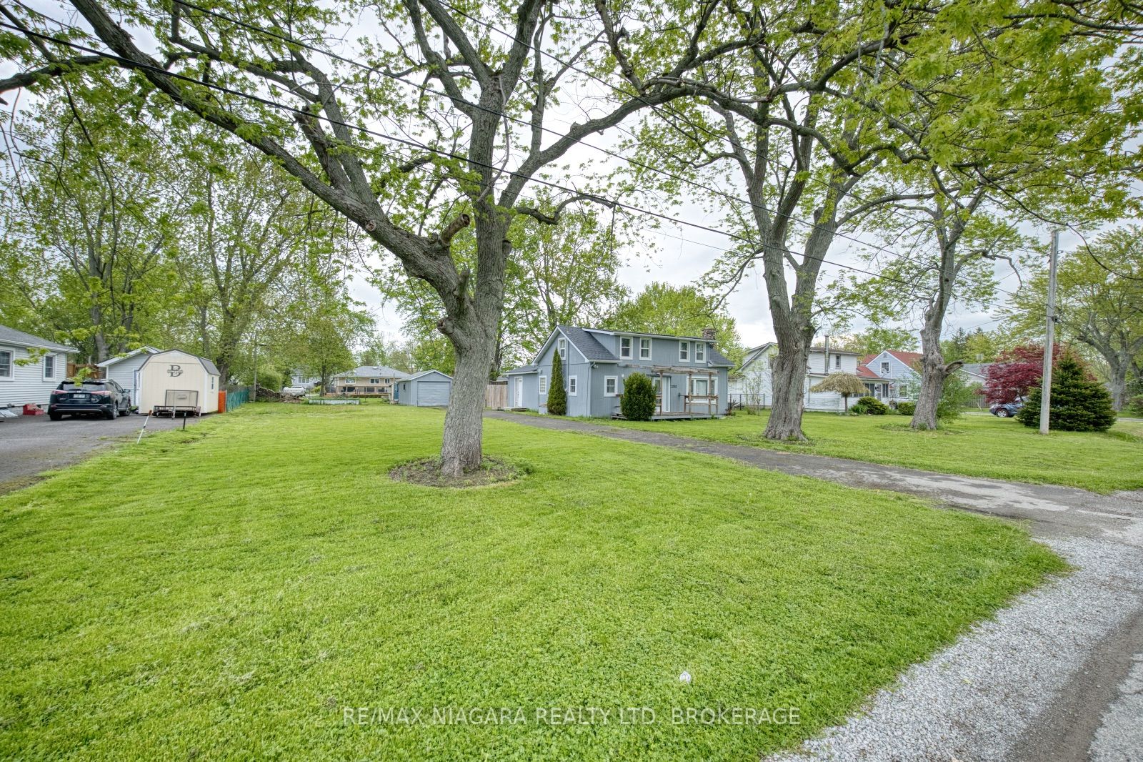 3252 Young Avenue Property Photo 6