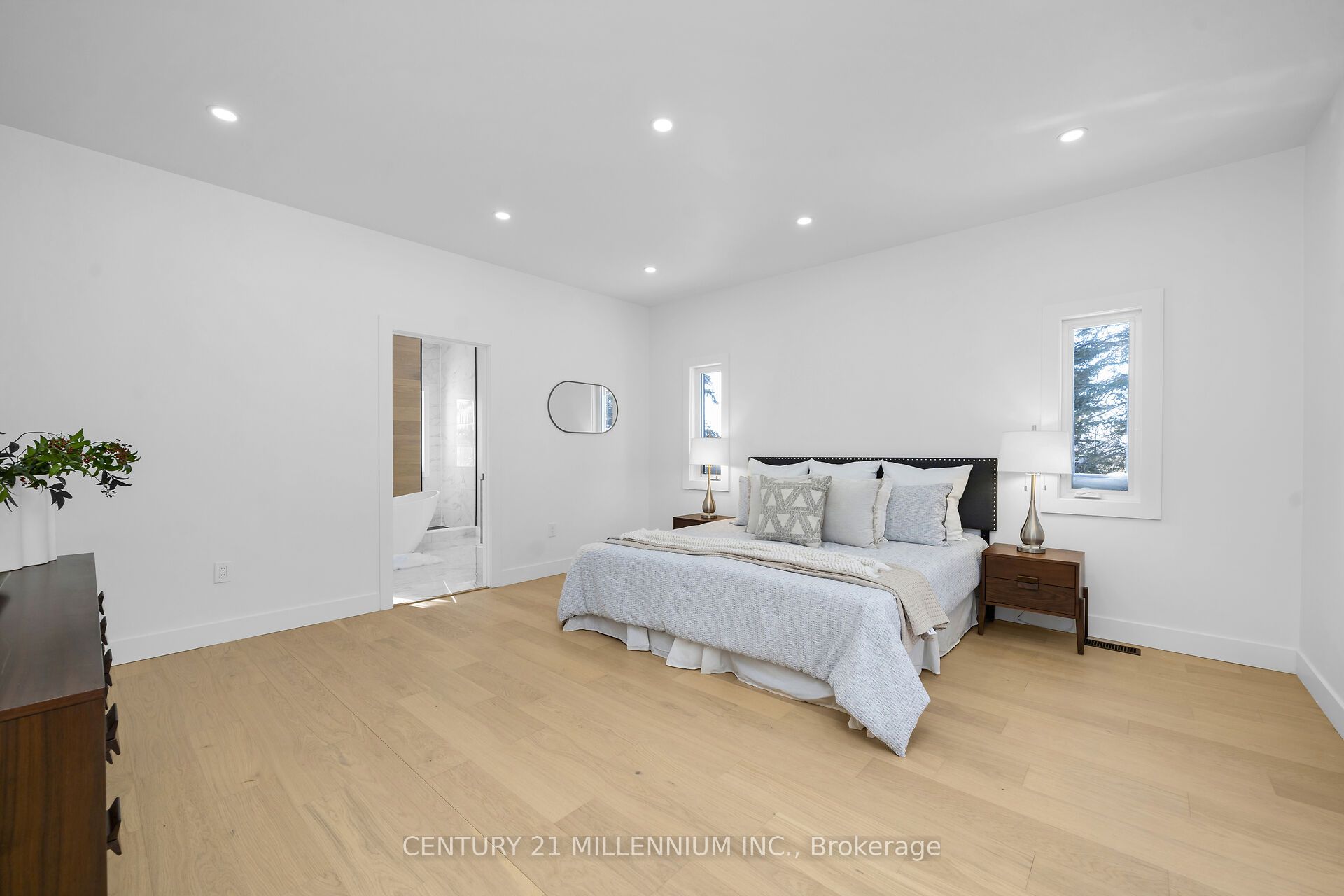5450 Fifth Line Property Photo 22