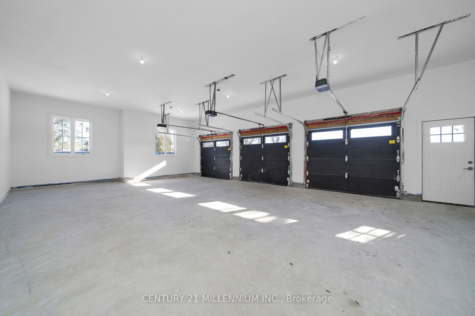 5450 Fifth Line Property Photo 40