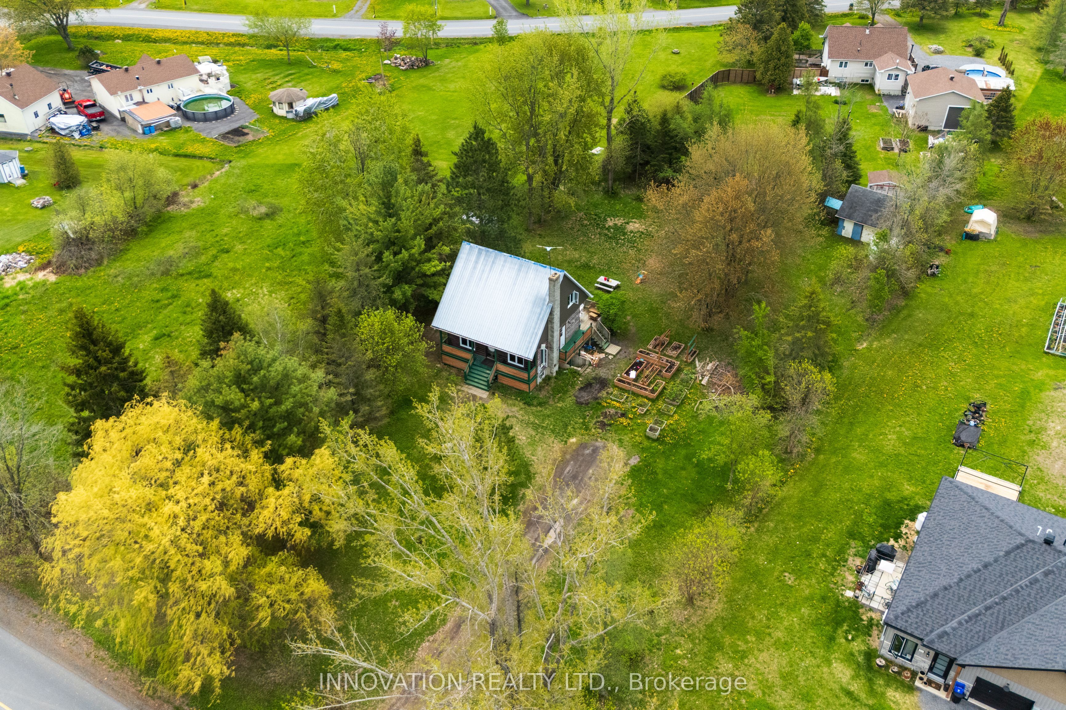 2911 Chartrand Street Property Photo 4