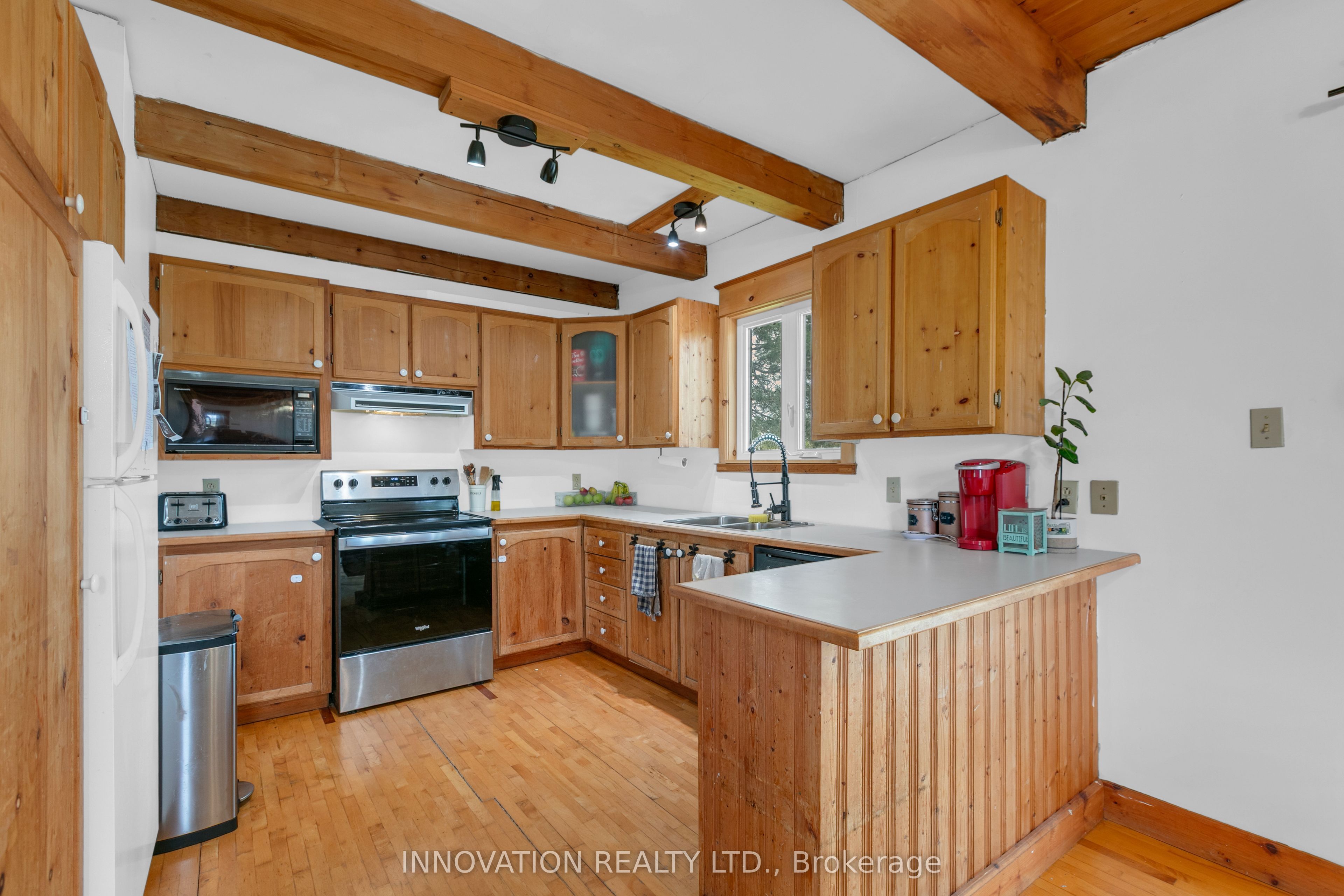 2911 Chartrand Street Property Photo 12