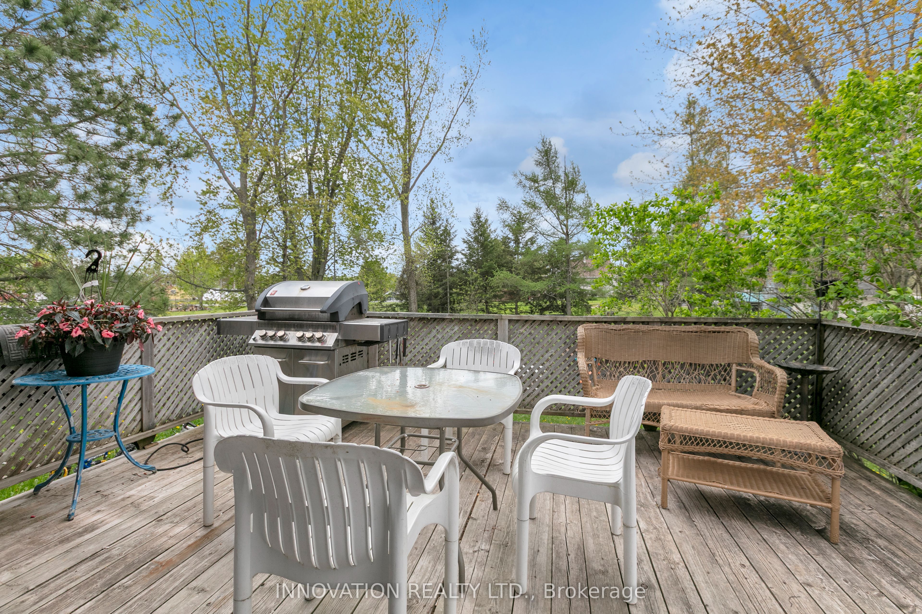 2911 Chartrand Street Property Photo 21