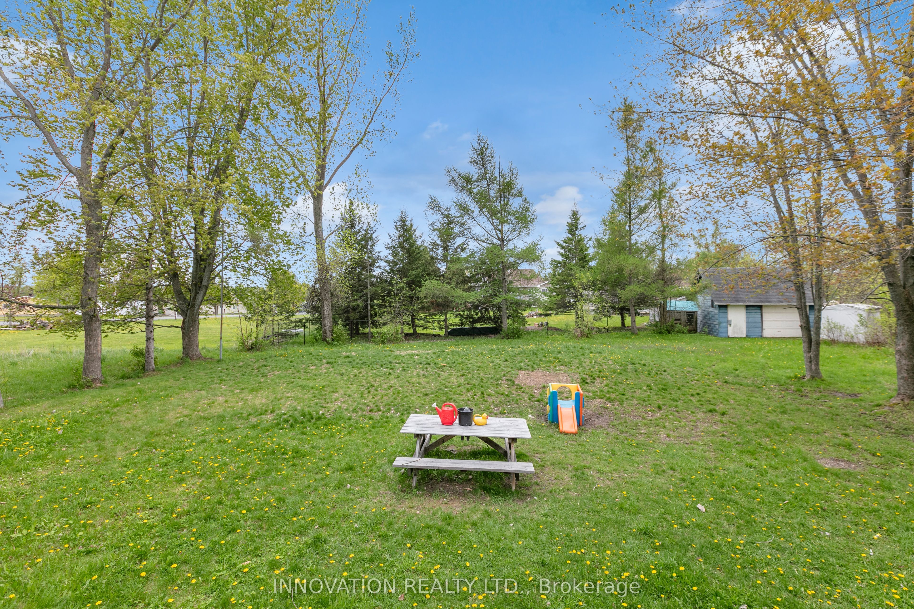 2911 Chartrand Street Property Photo 23
