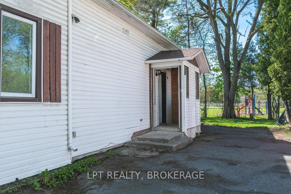 4069 Bath Road Property Photo 6