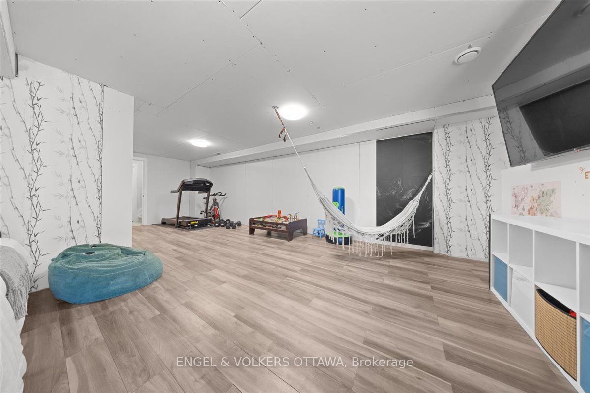 209 Bert Hall Street Property Photo 33