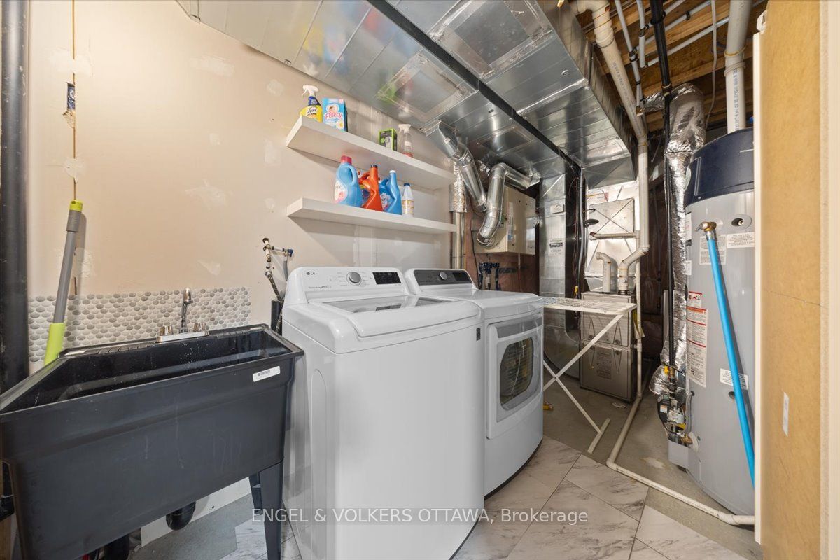 209 Bert Hall Street Property Photo 35