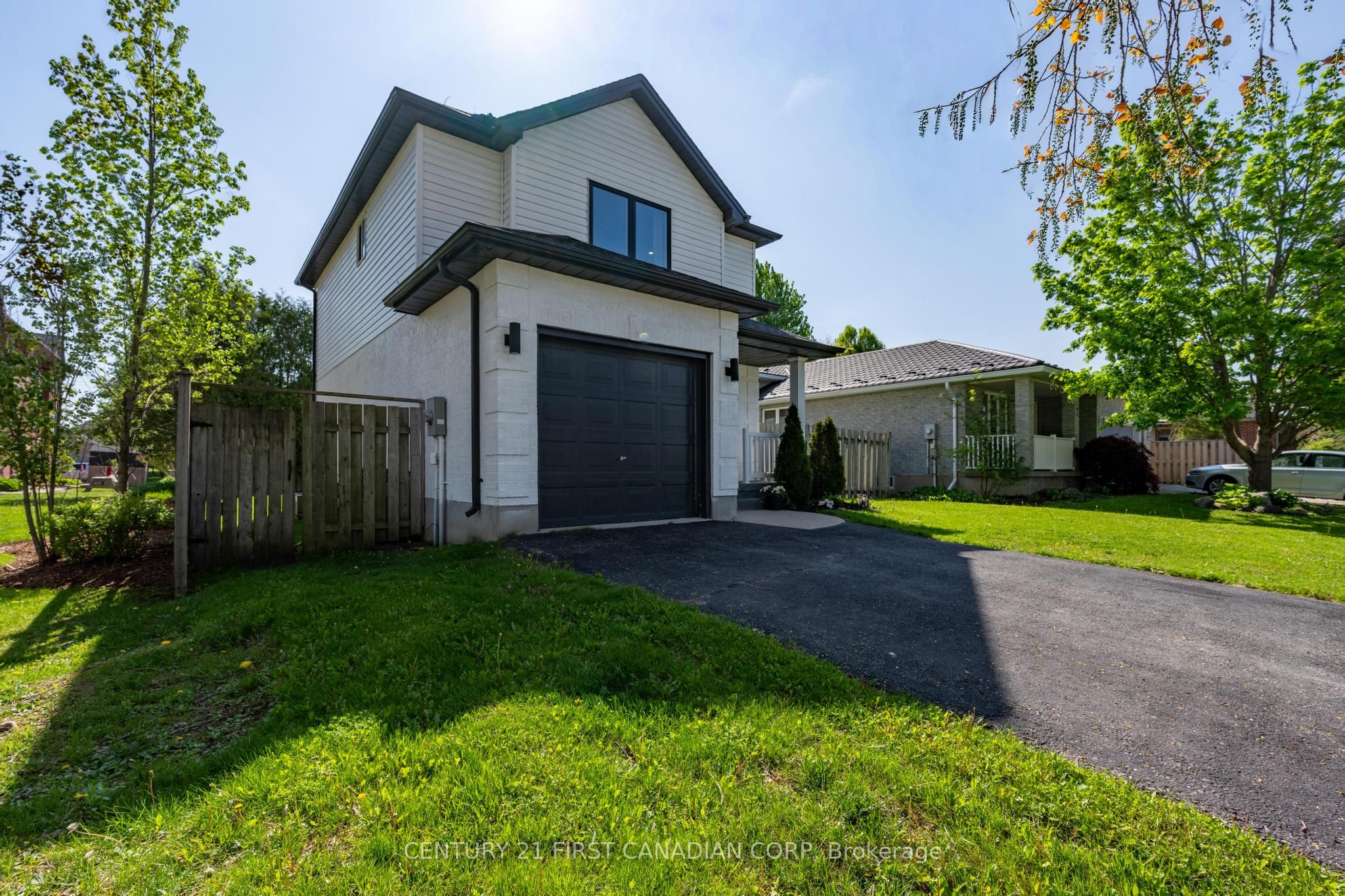 168 Gibson Crescent Property Photo 2