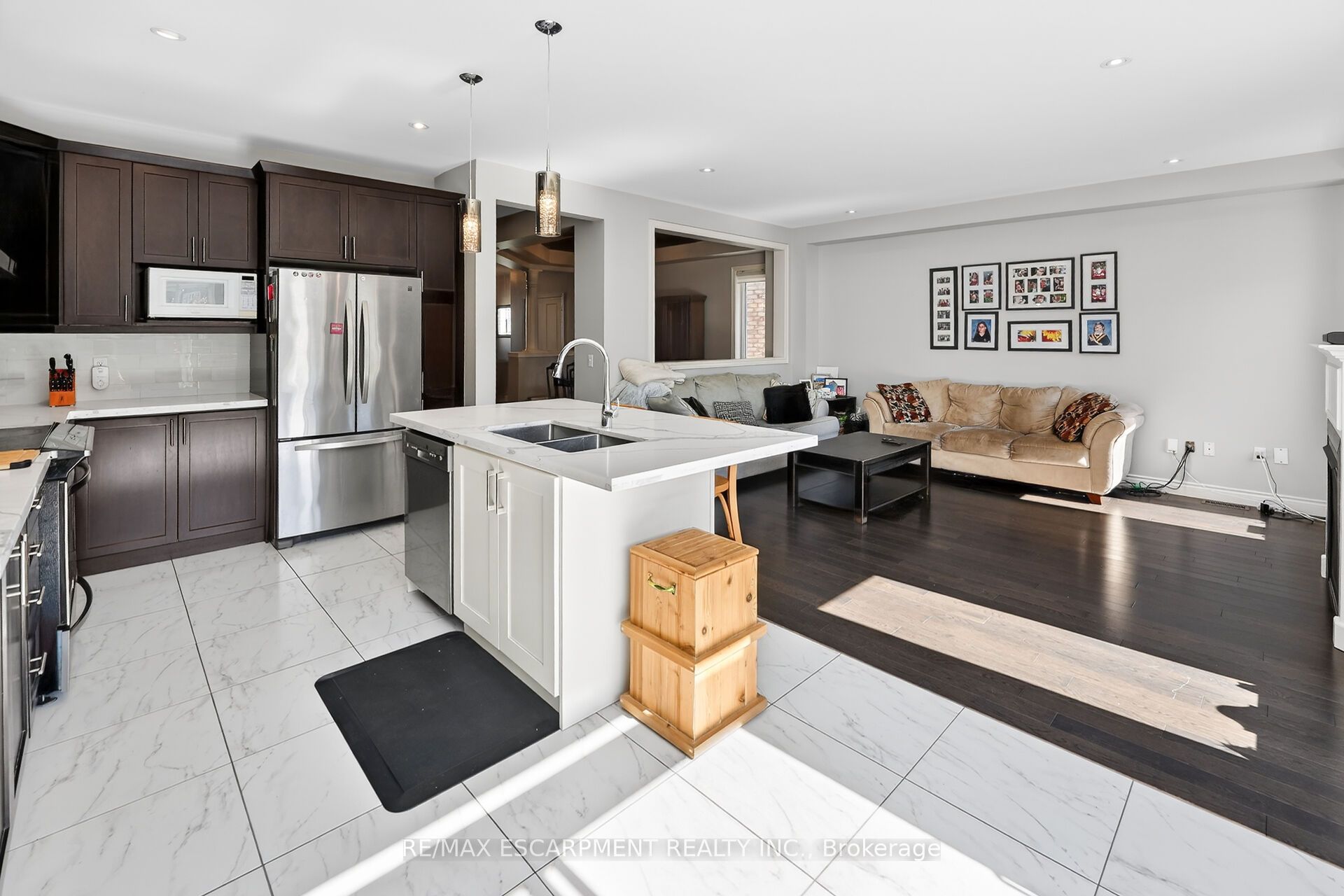 82 Chaumont Drive Property Photo 11