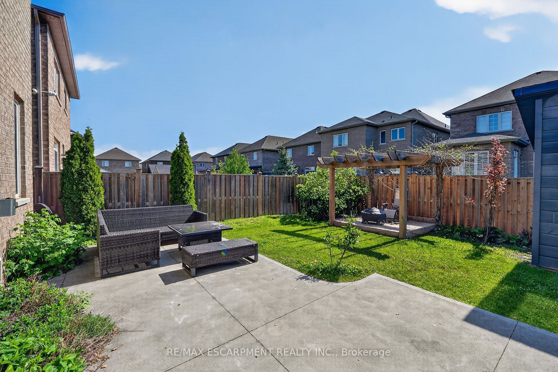82 Chaumont Drive Property Photo 37