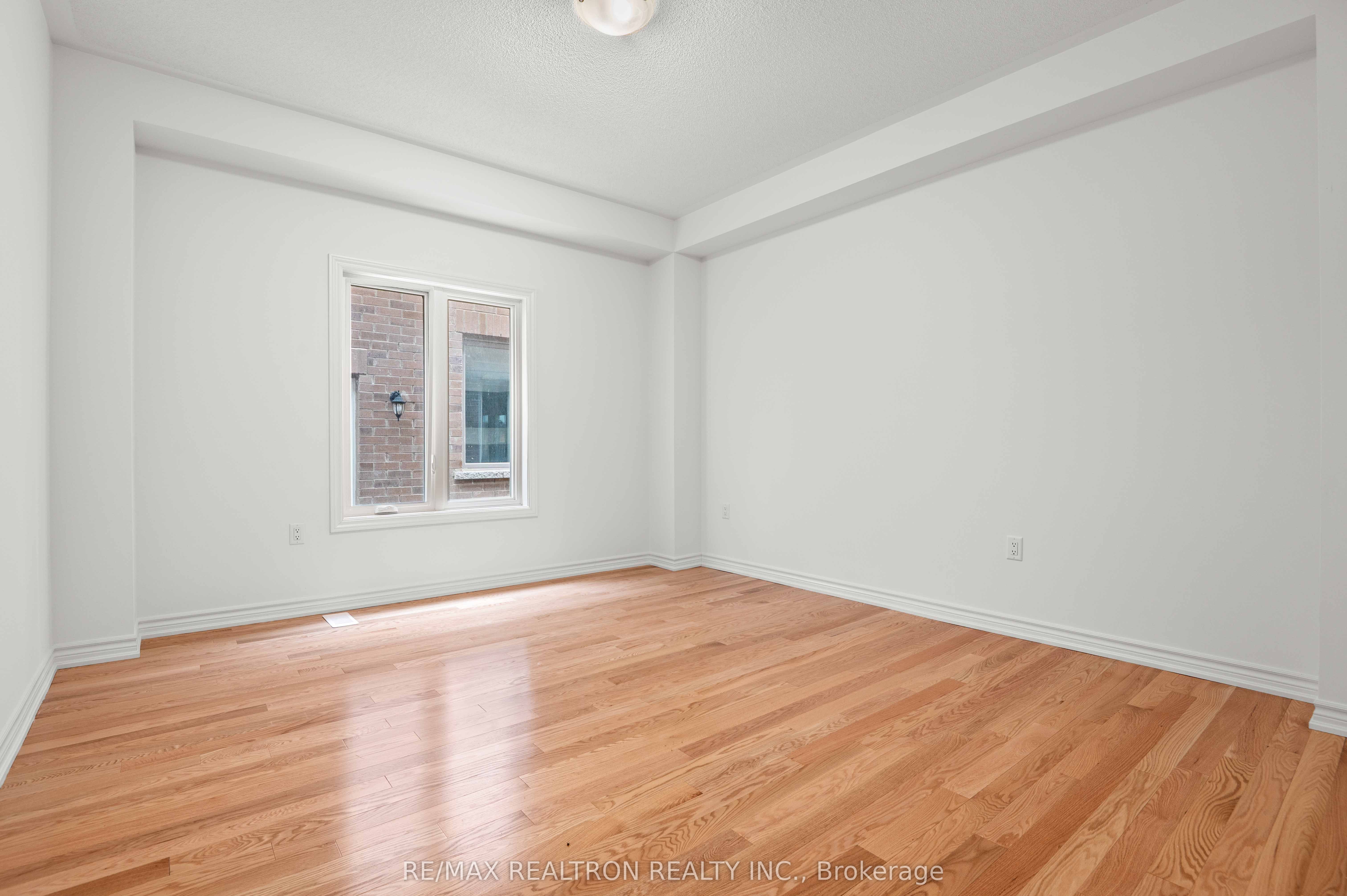 434 Vandusen Avenue Property Photo 14