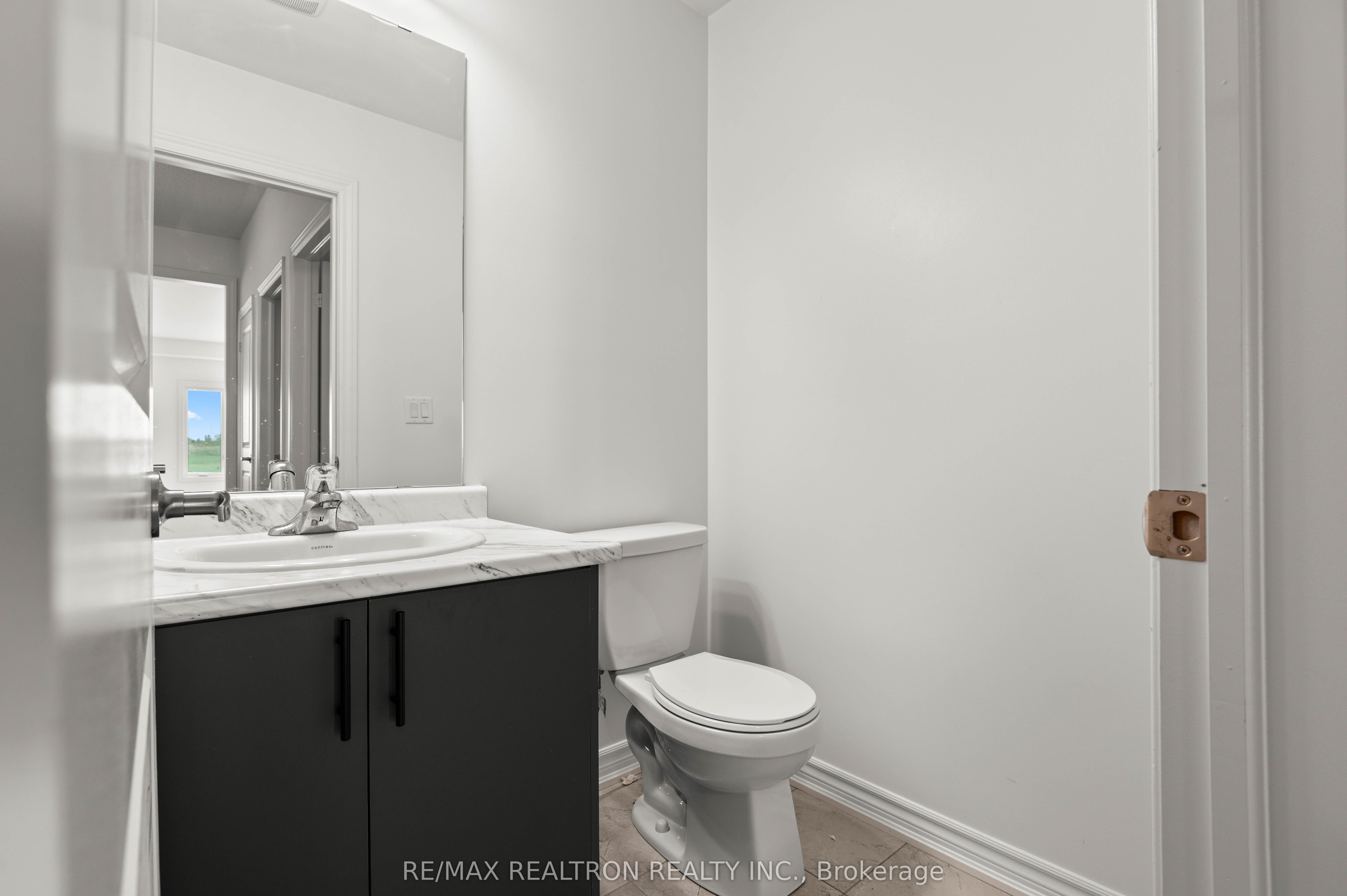 434 Vandusen Avenue Property Photo 15