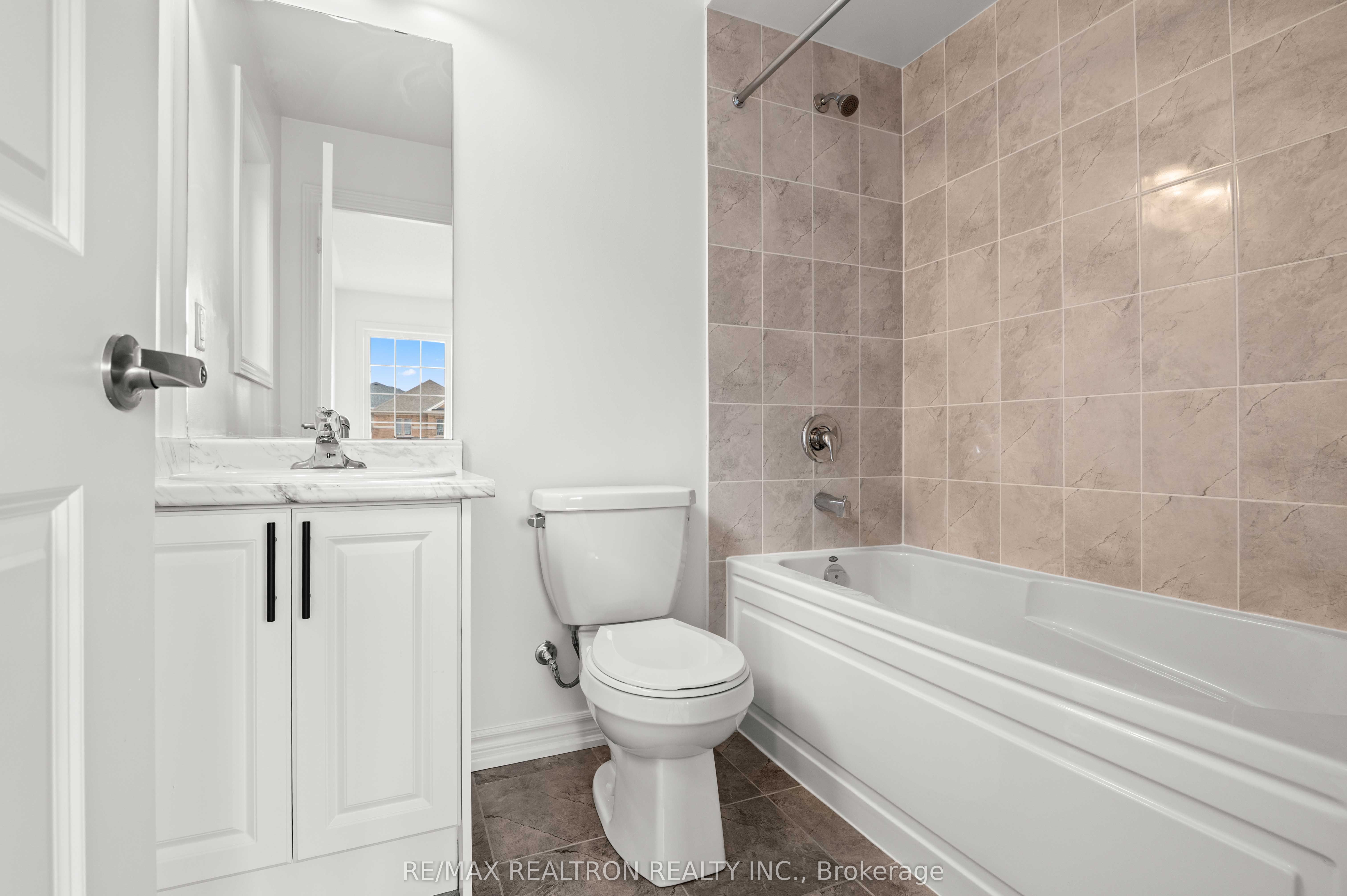 434 Vandusen Avenue Property Photo 29