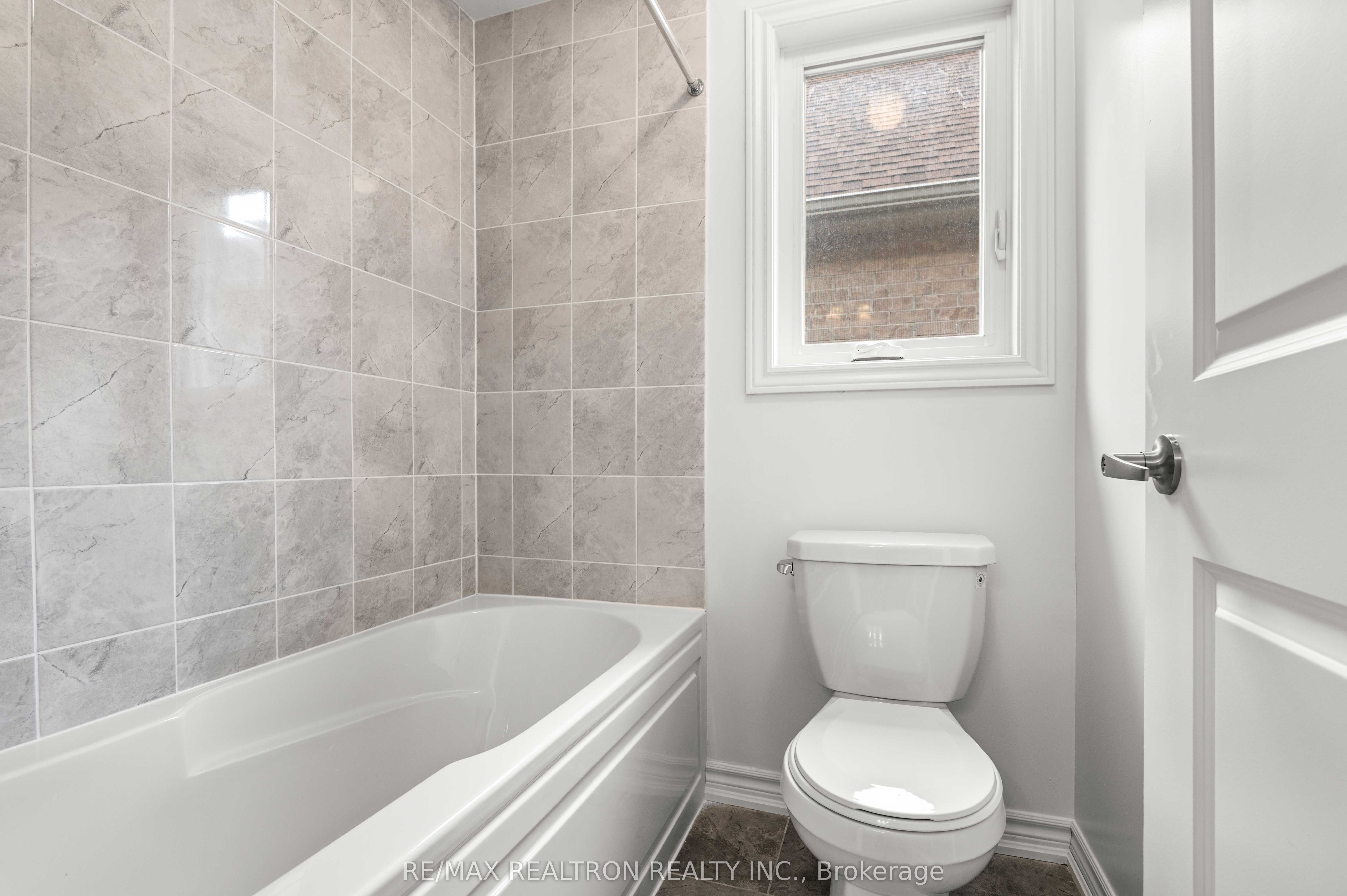 434 Vandusen Avenue Property Photo 33