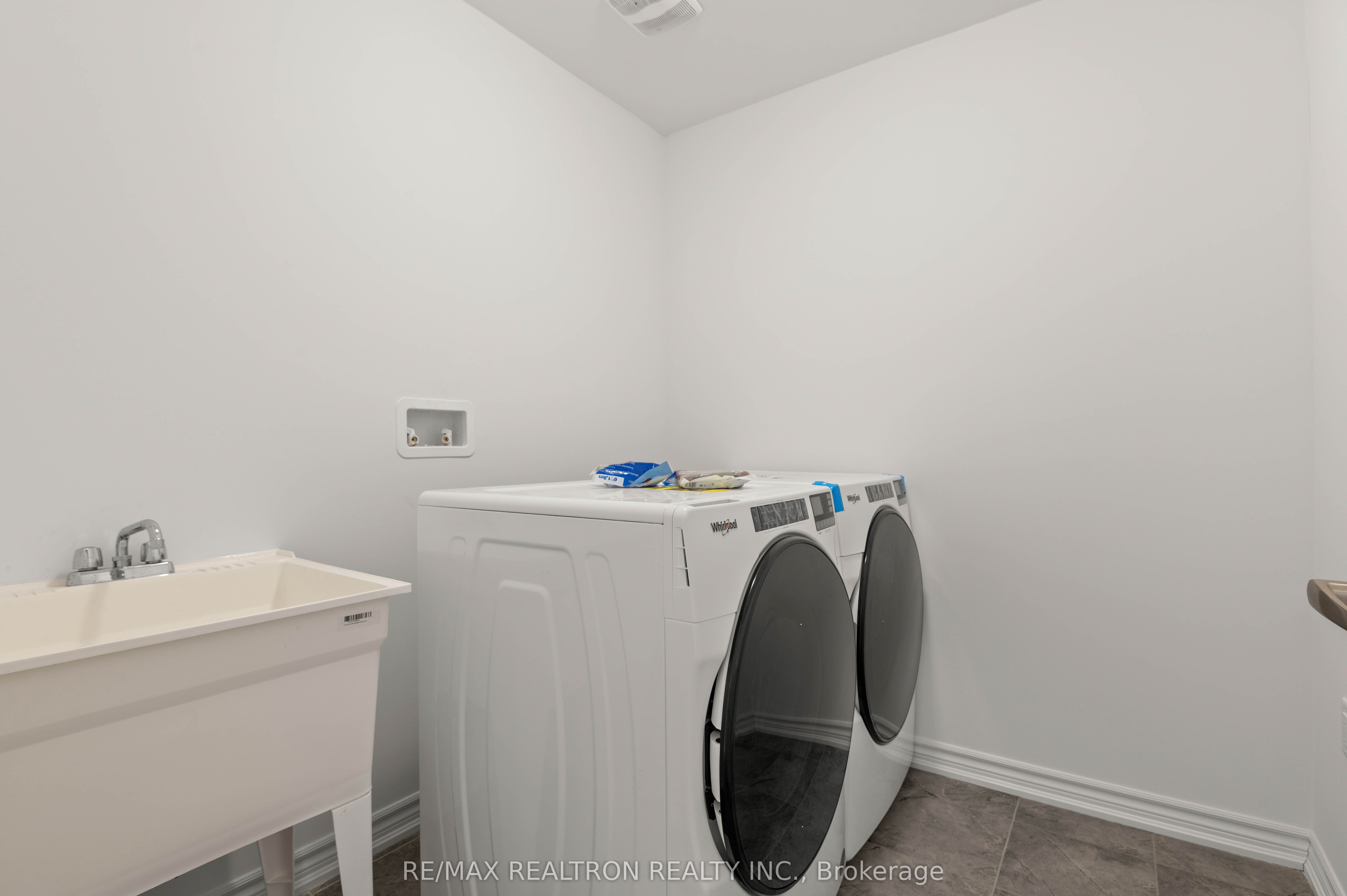 434 Vandusen Avenue Property Photo 40