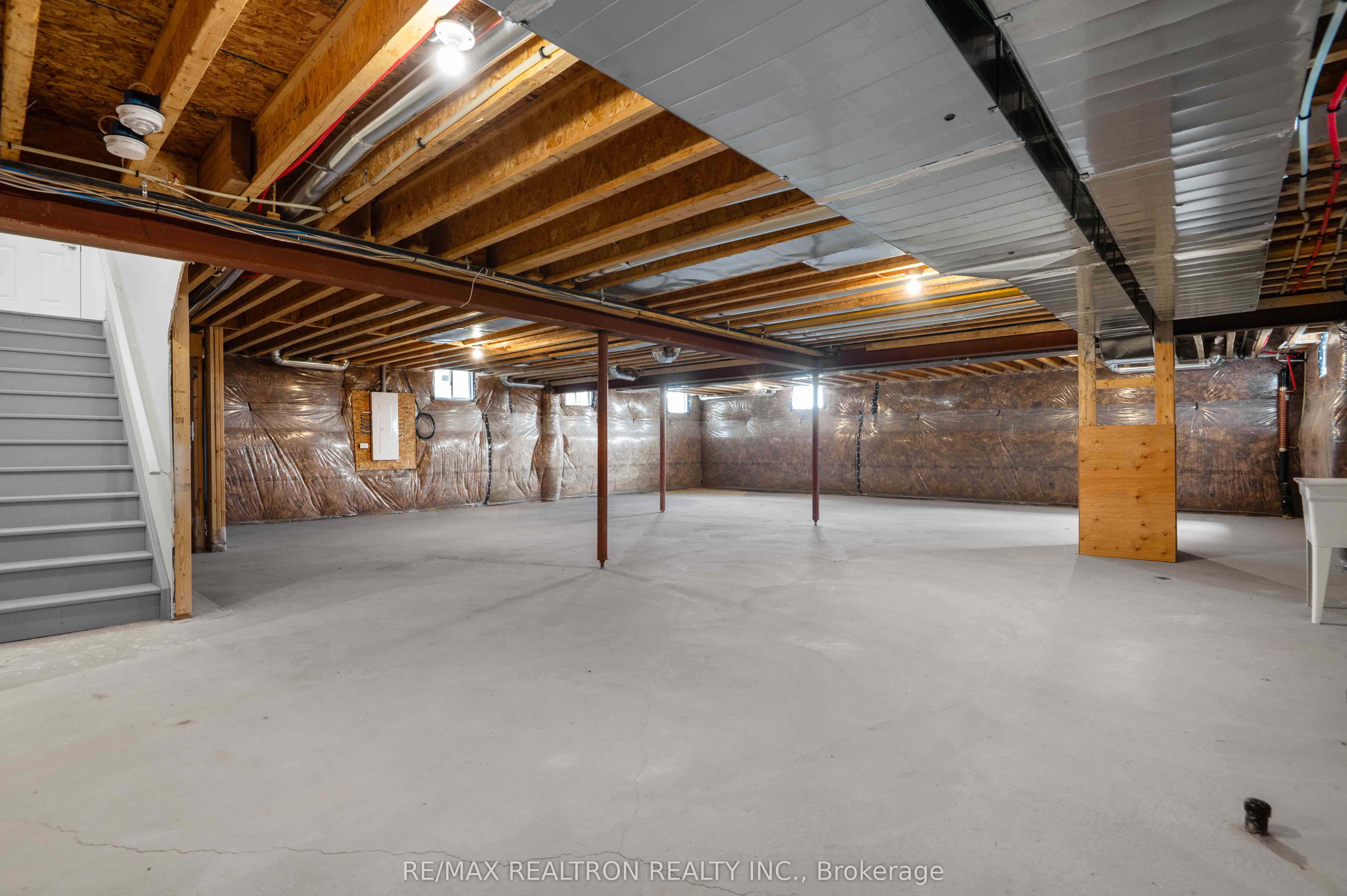 434 Vandusen Avenue Property Photo 43