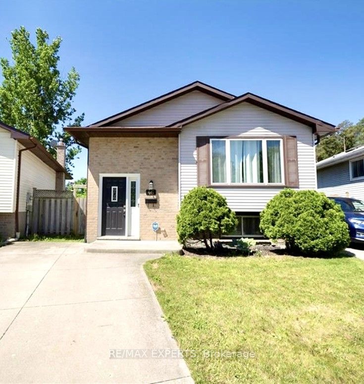46 Caprice Crescent Property Photo 1