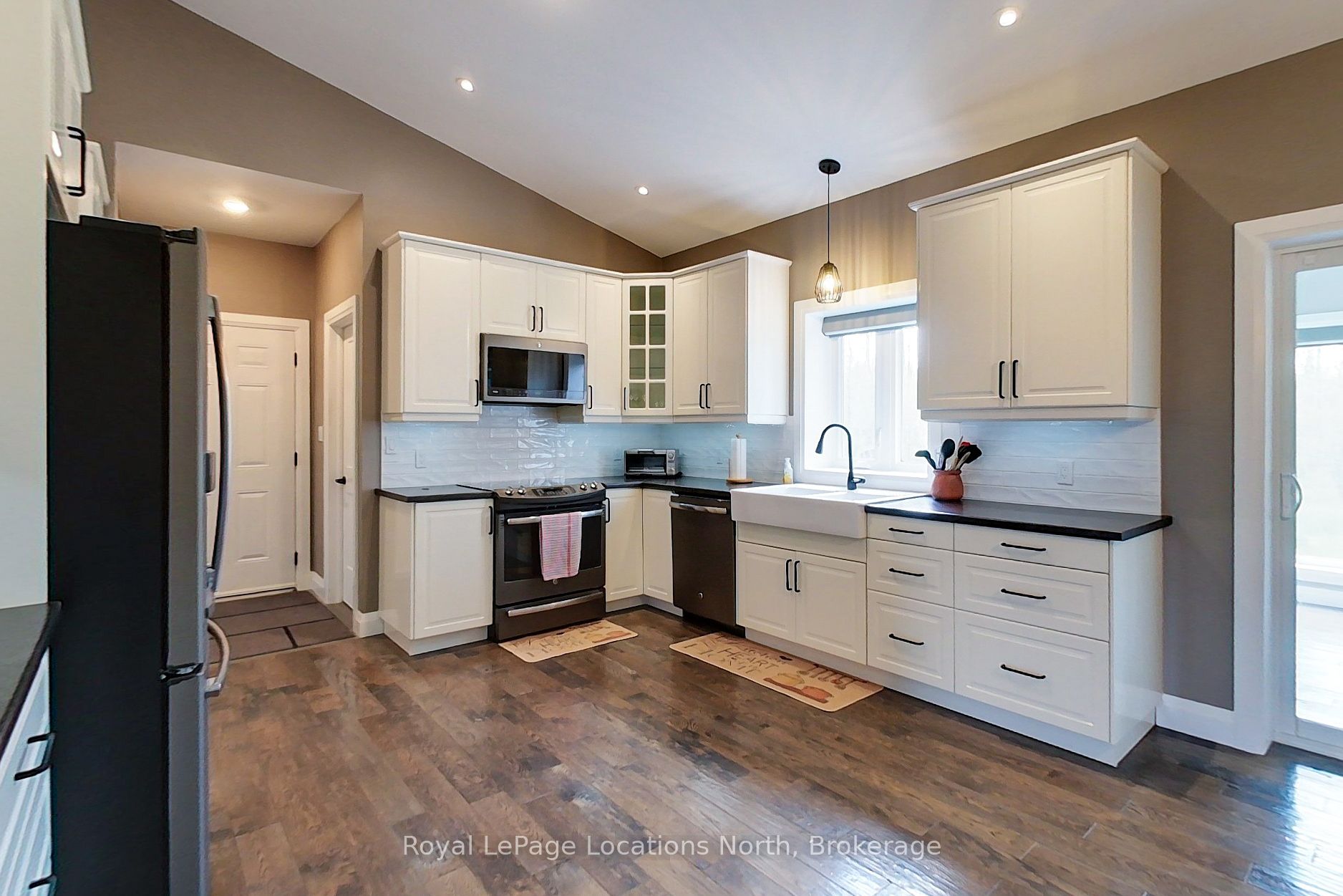 109 Robertson Avenue Property Photo 7