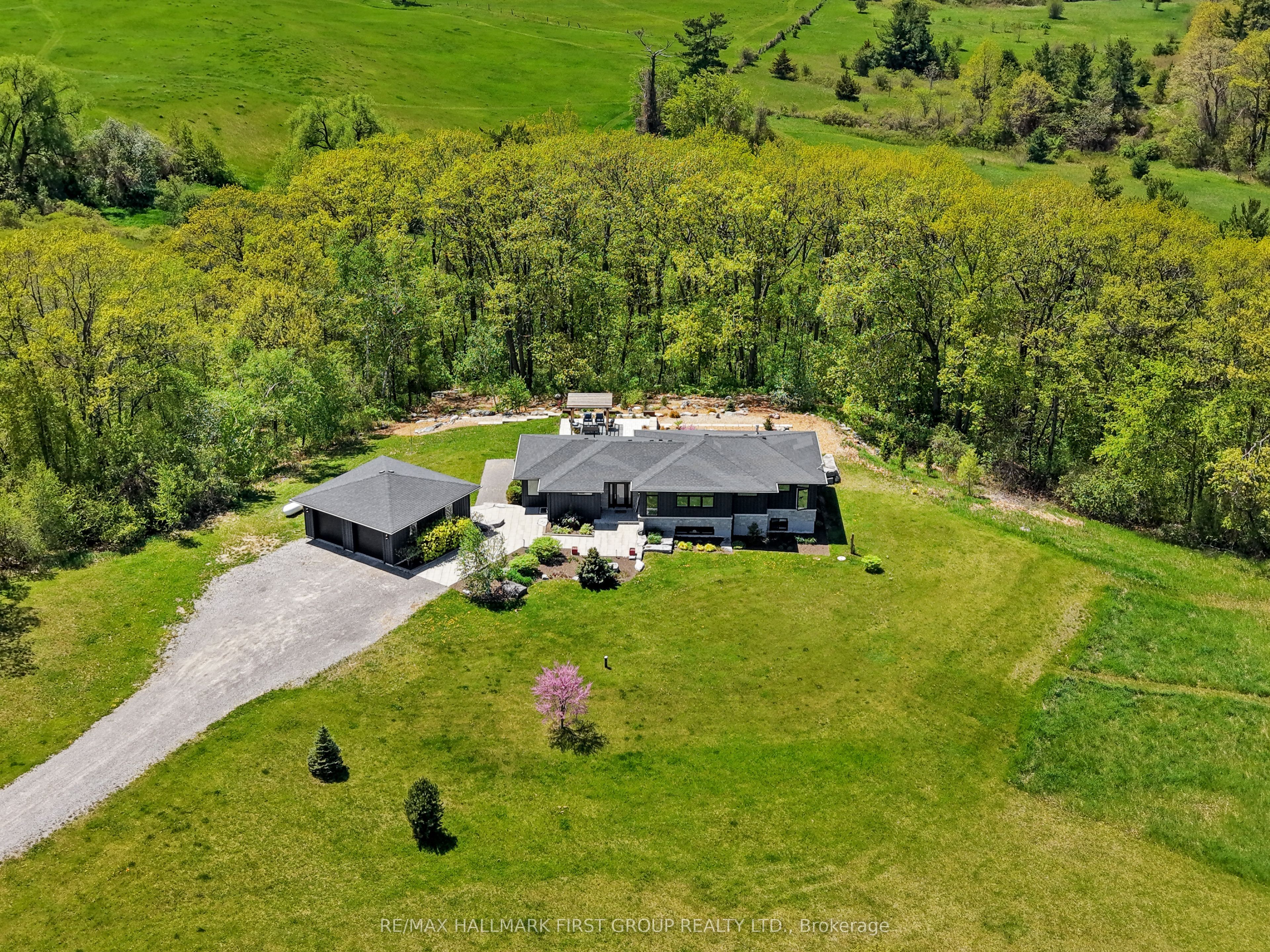 5206 Sully Road Property Photo 1