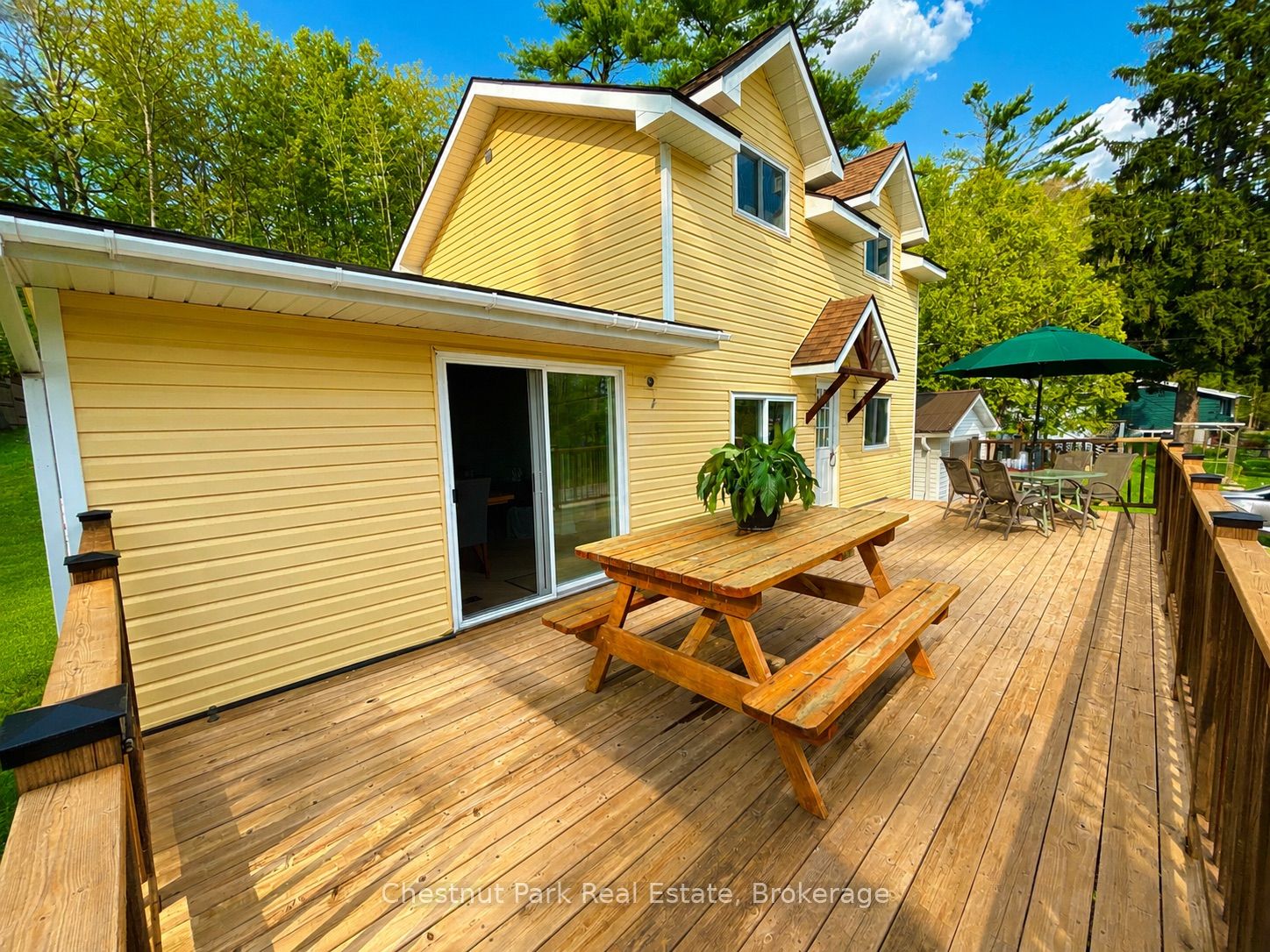 12 Ferndale Road Property Photo 5