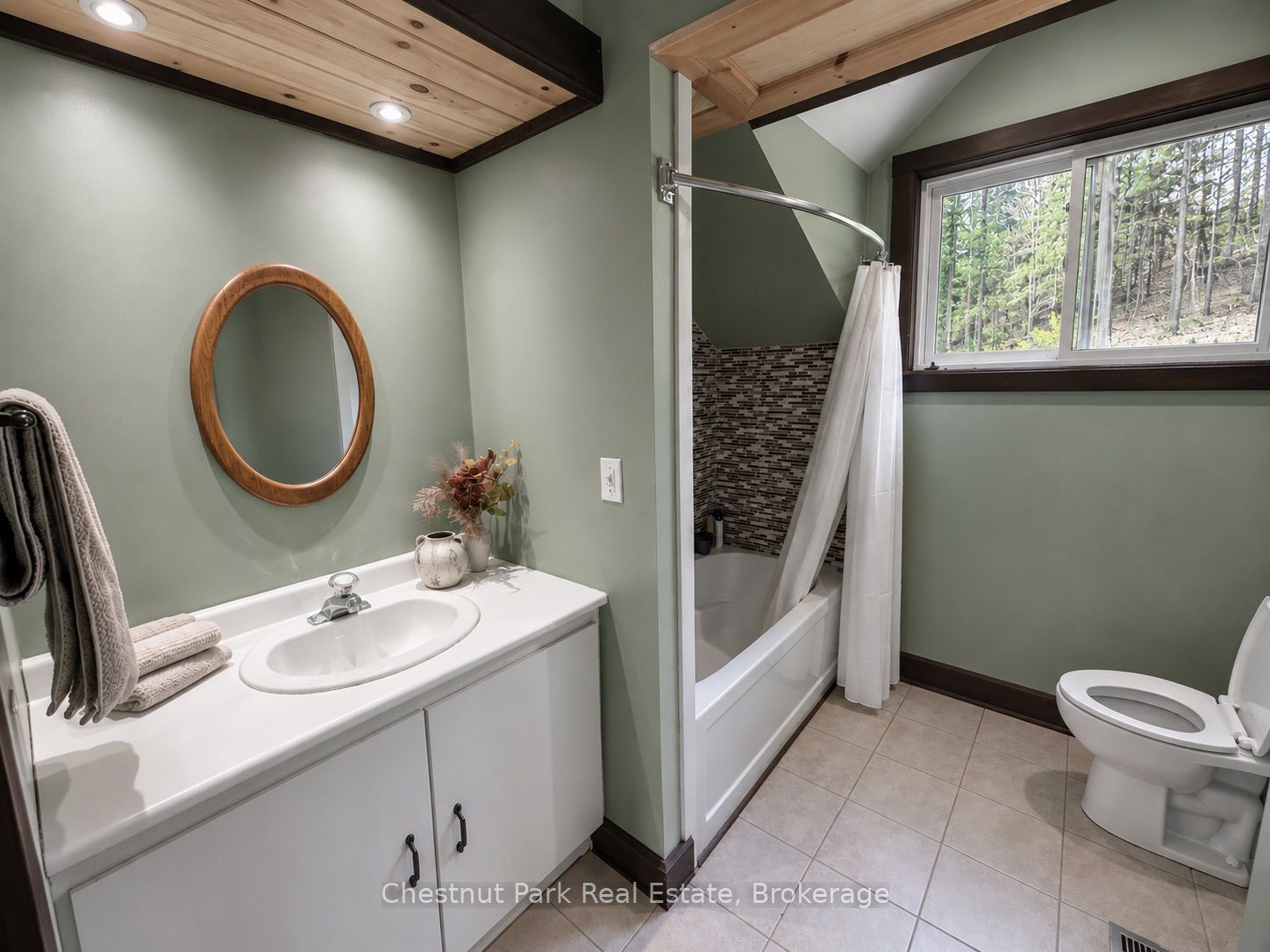 12 Ferndale Road Property Photo 33