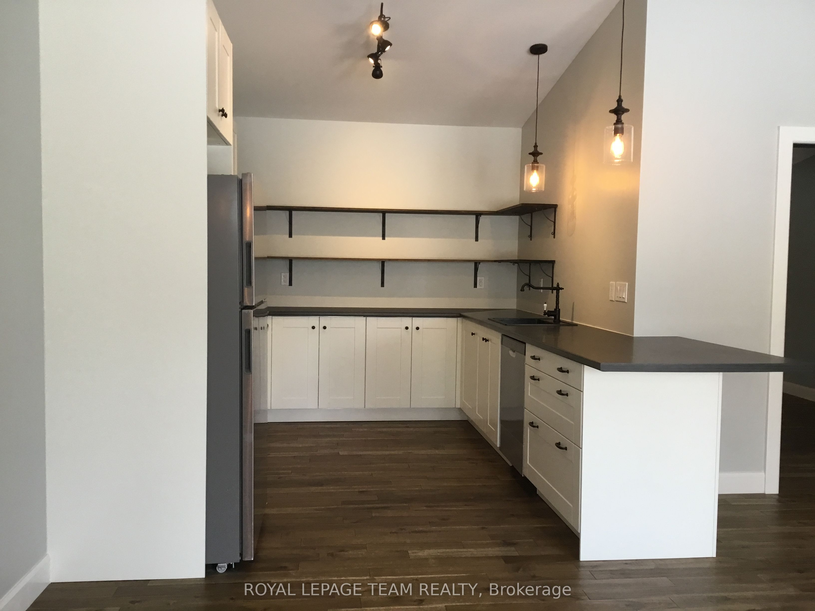 154 Elgin Street Property Photo 32