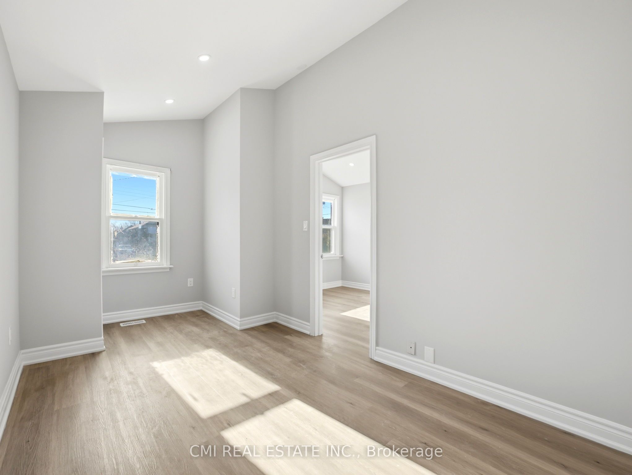86 Adair Avenue S Property Photo 15