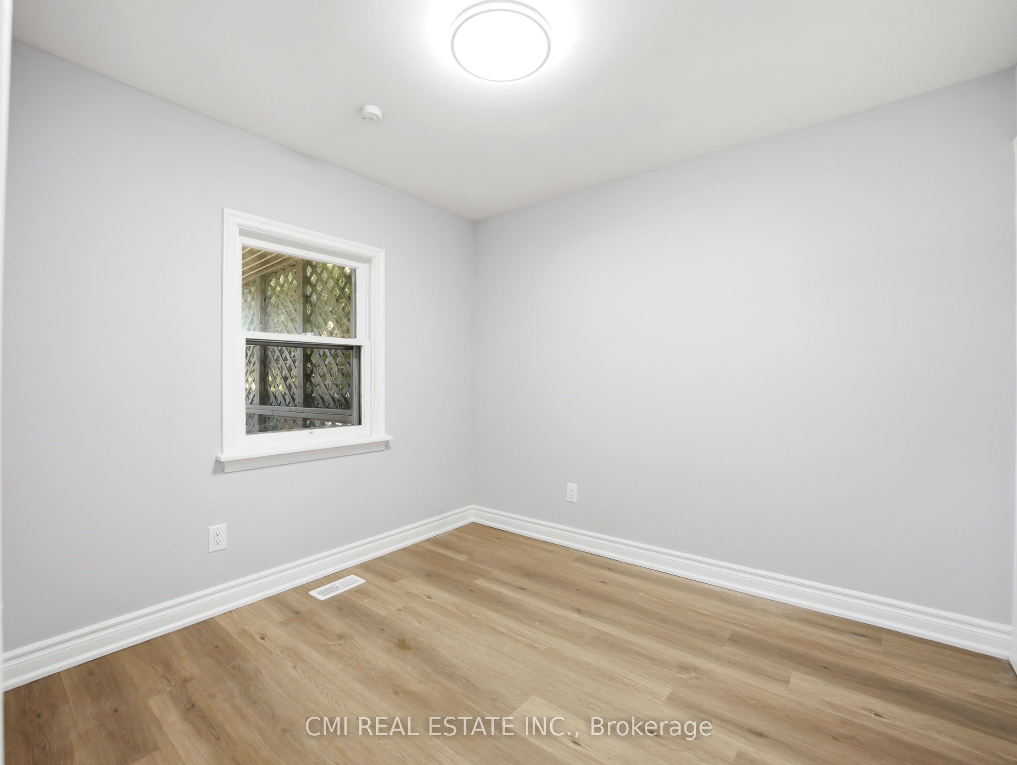 86 Adair Avenue S Property Photo 17