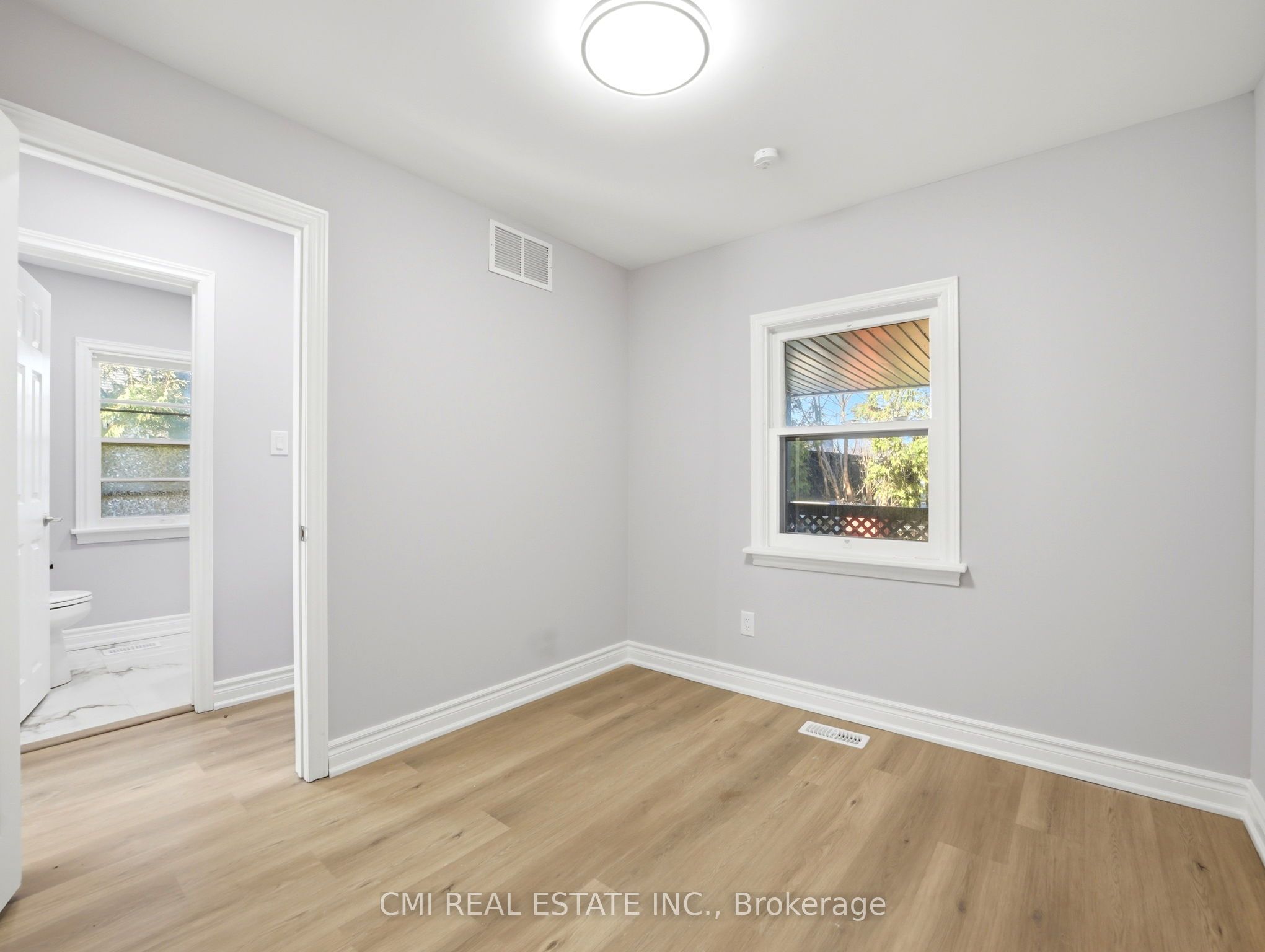 86 Adair Avenue S Property Photo 19