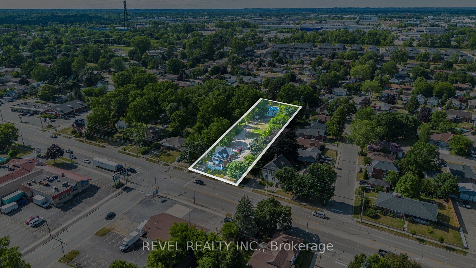 816 Colborne Street E Property Photo 1