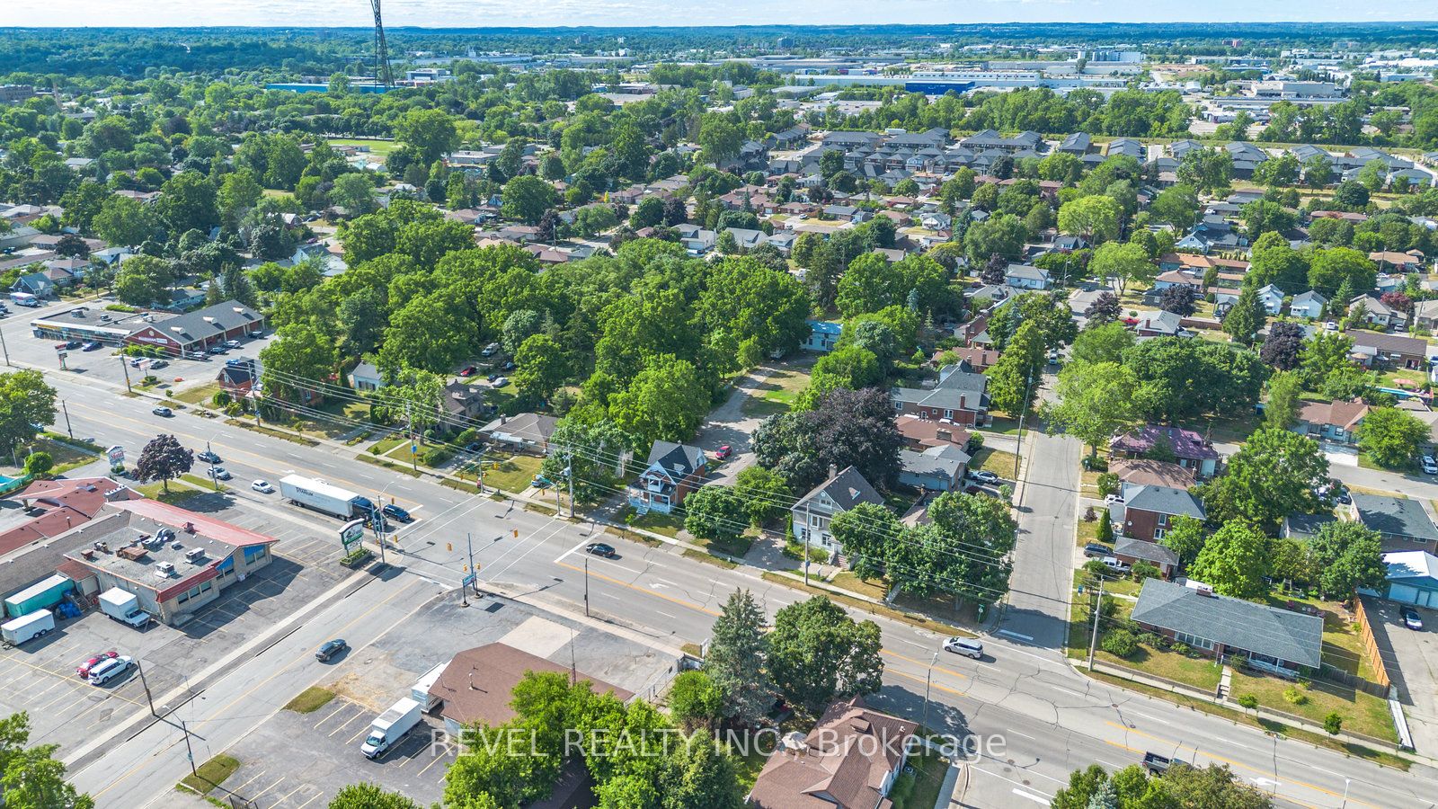 816 Colborne Street E Property Photo 2