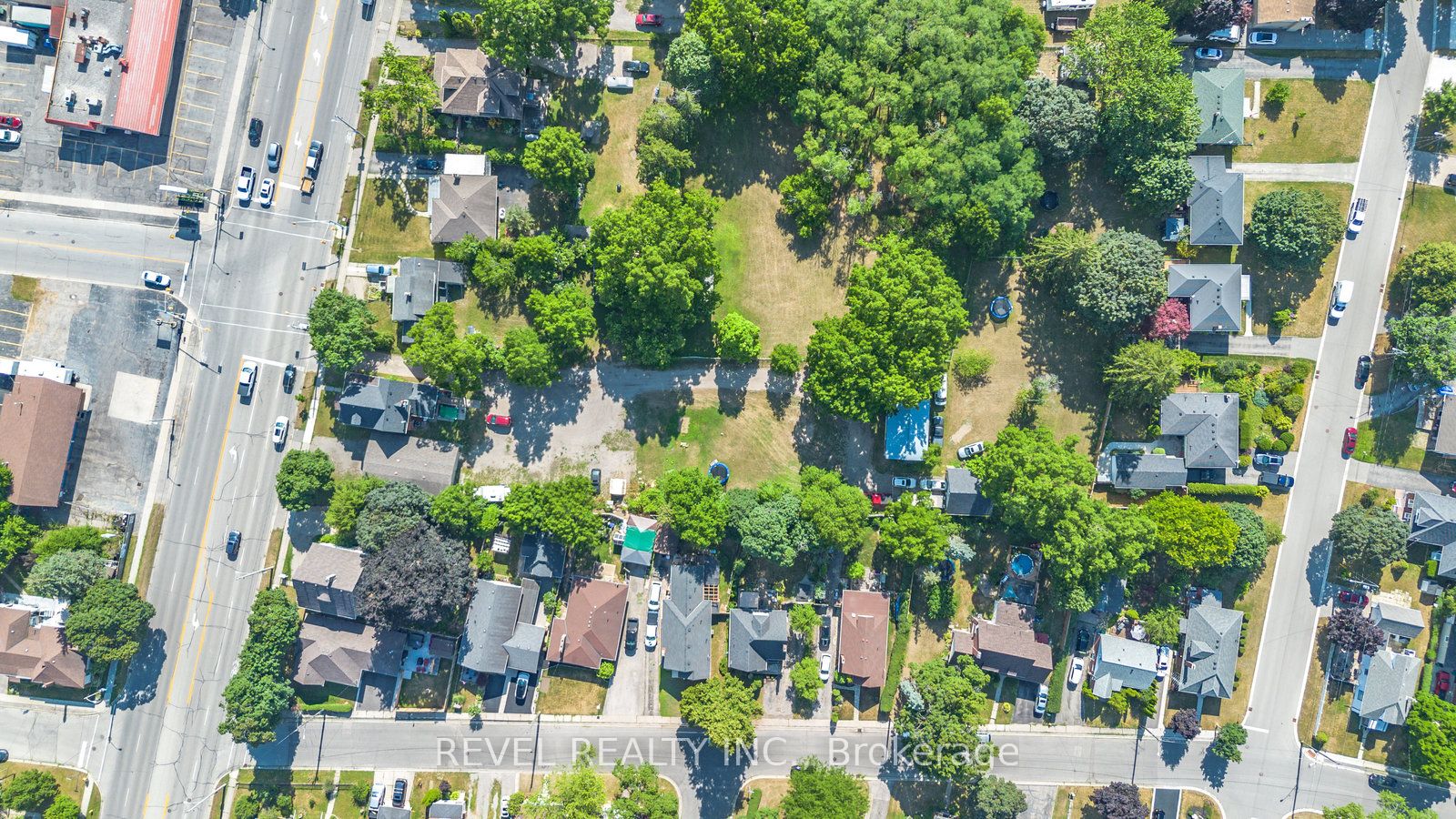 816 Colborne Street E Property Photo 6