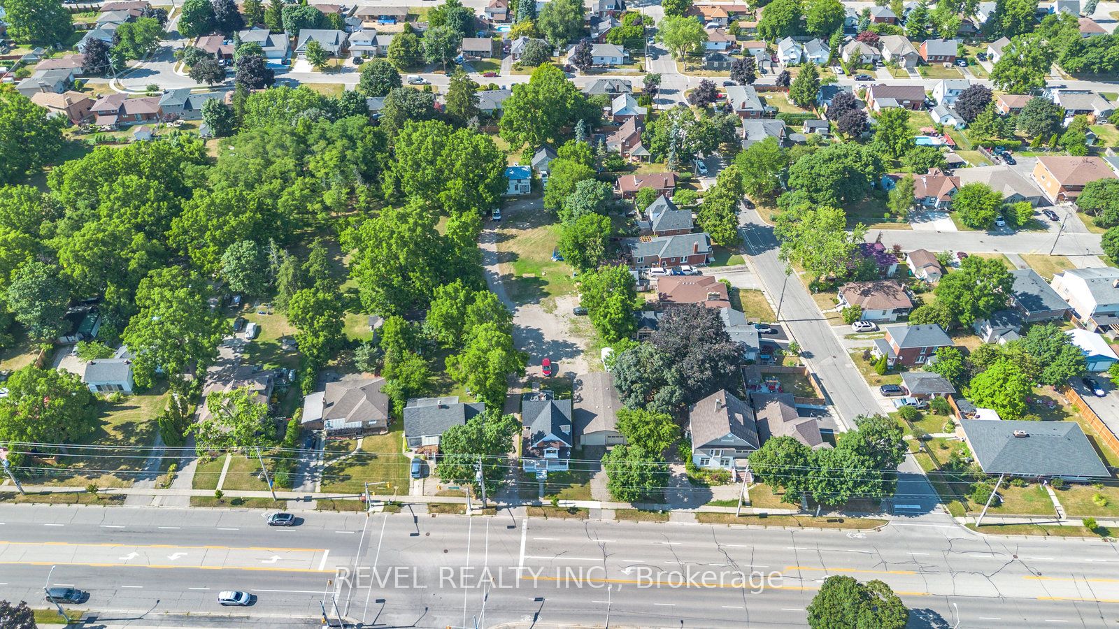816 Colborne Street E Property Photo 8