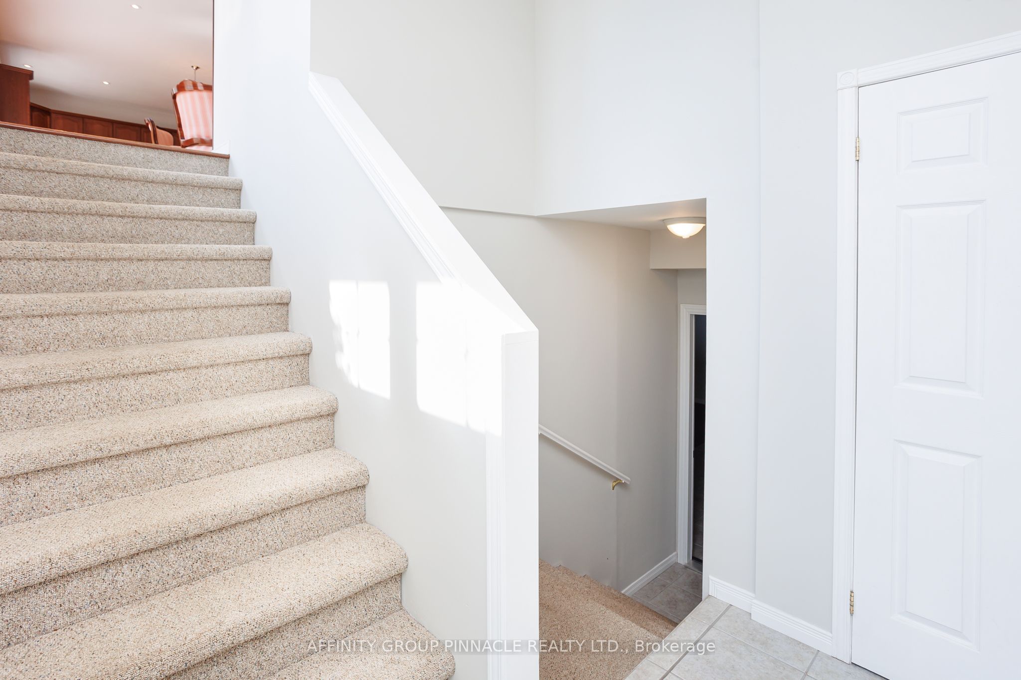 4 Head Street Property Photo 6