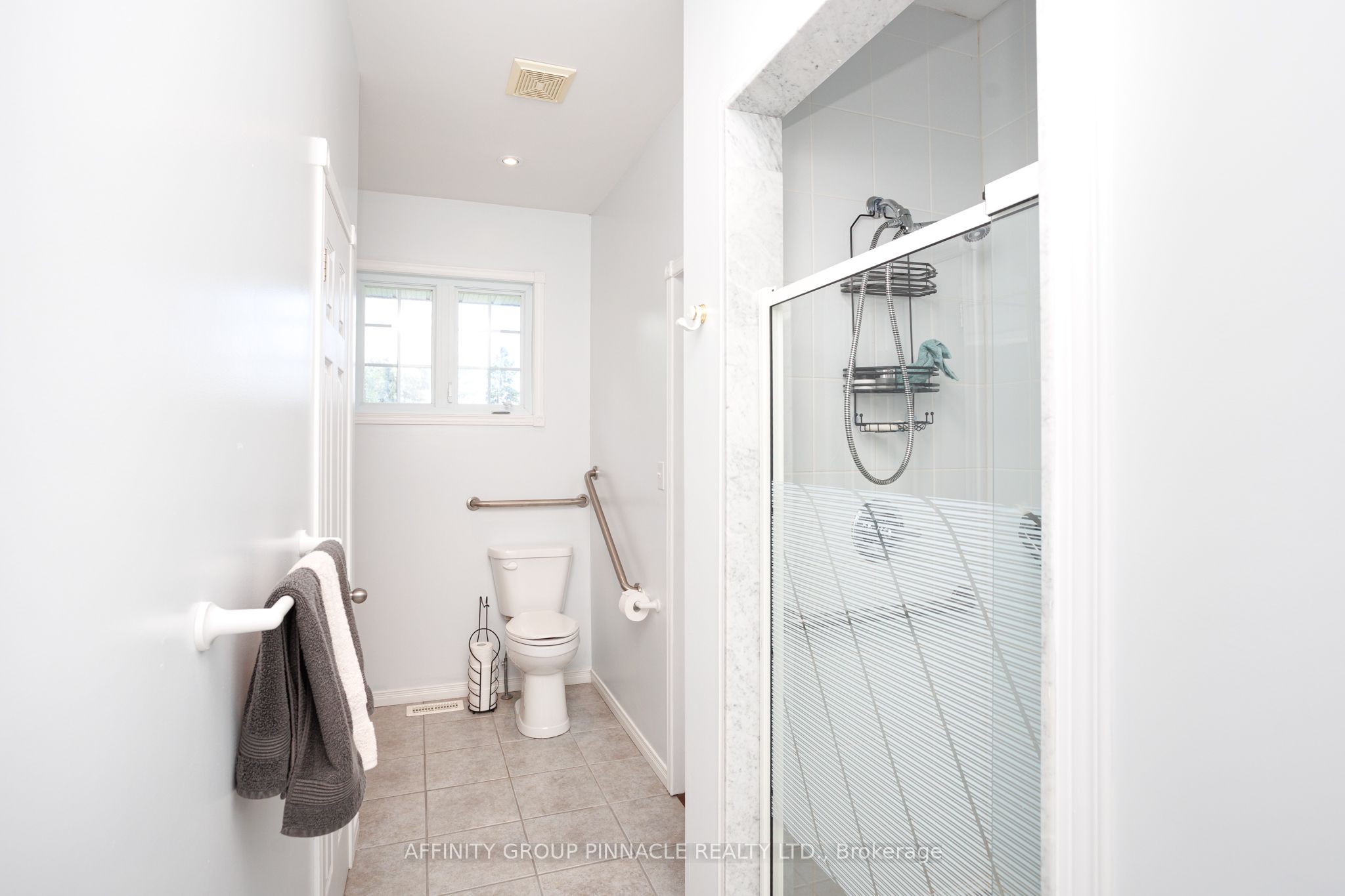 4 Head Street Property Photo 20