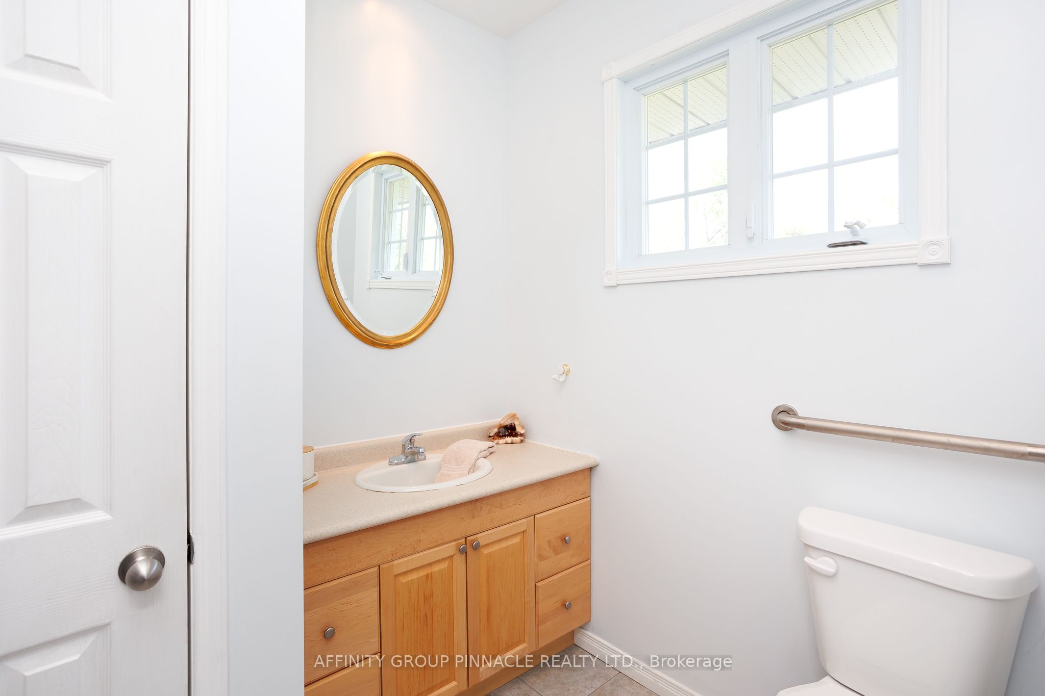 4 Head Street Property Photo 21