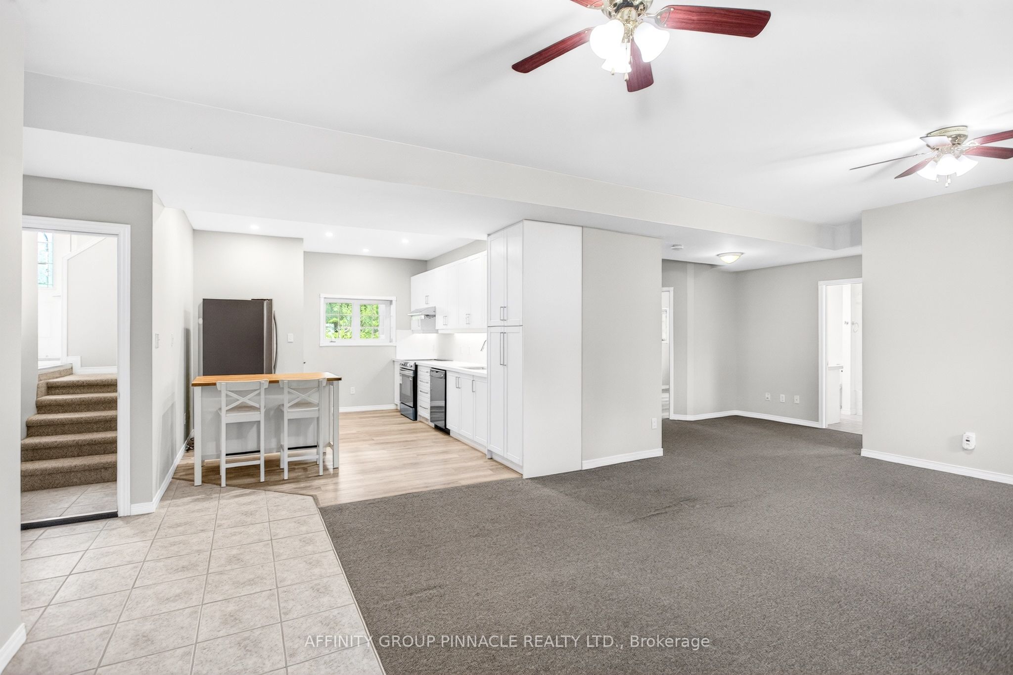 4 Head Street Property Photo 27