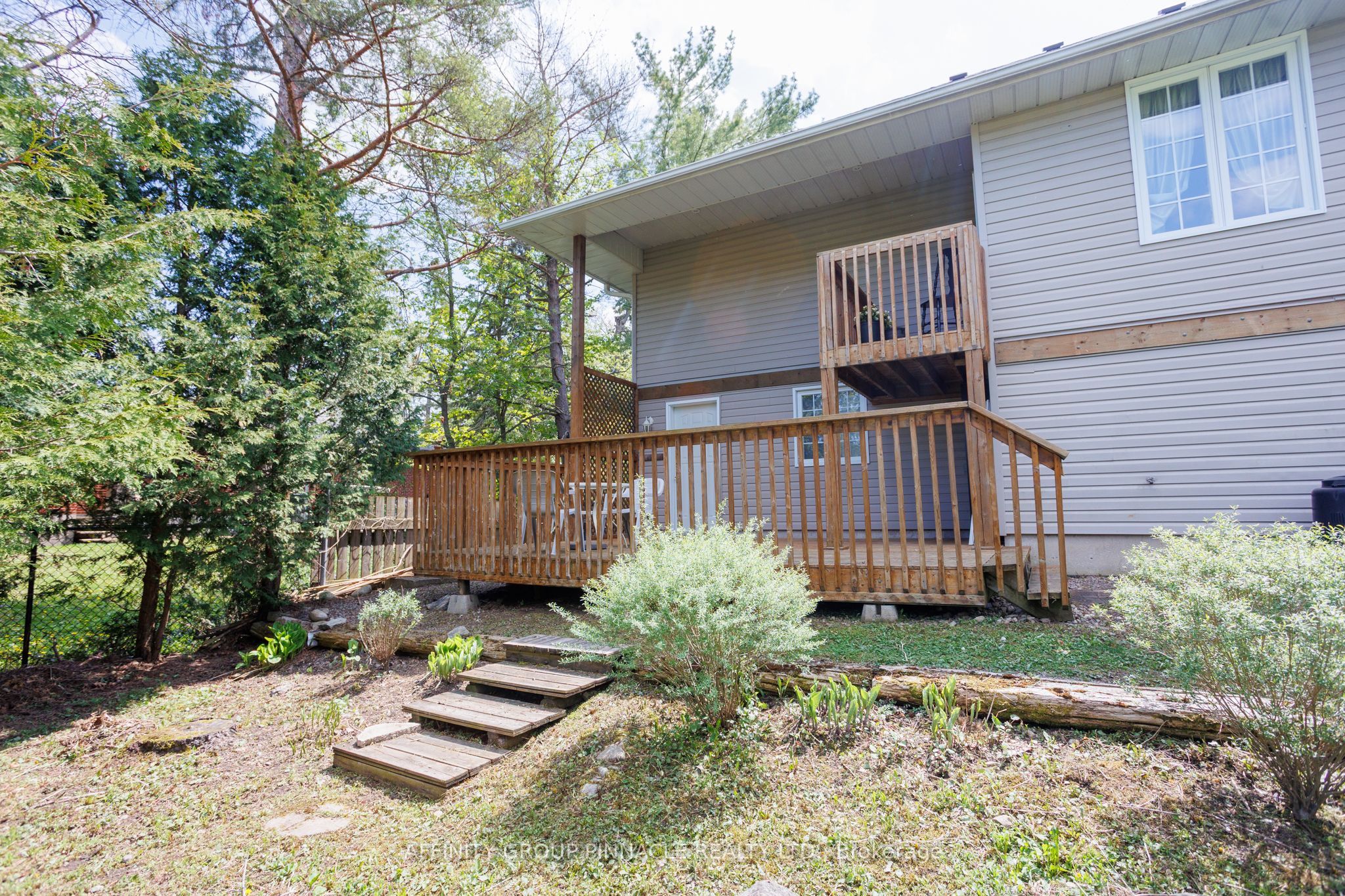 4 Head Street Property Photo 37