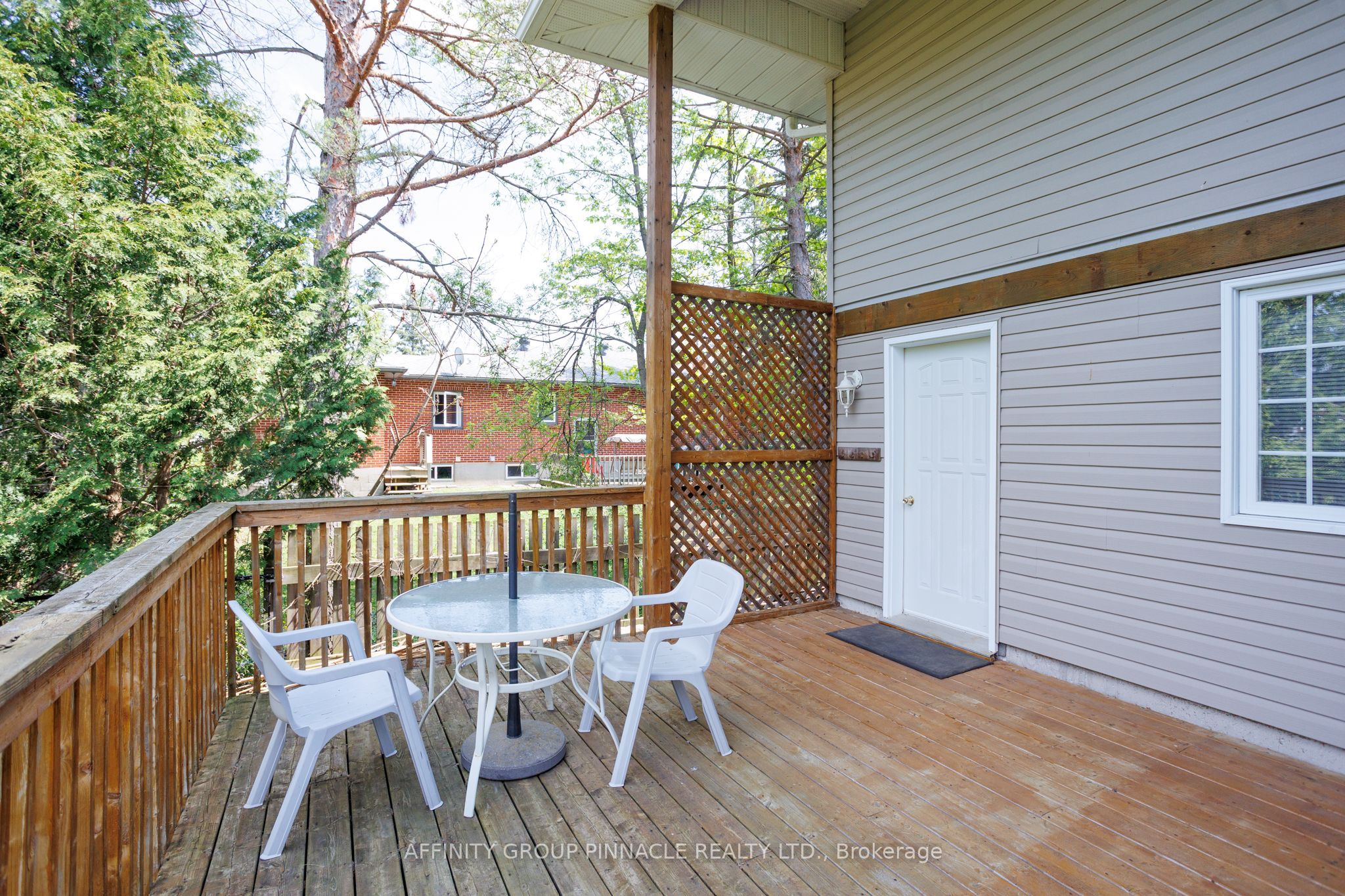 4 Head Street Property Photo 38