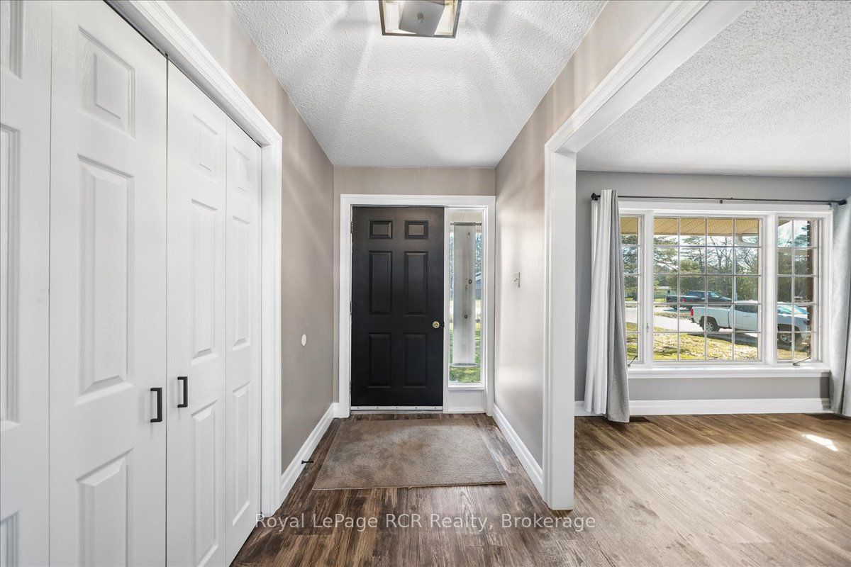 883 30th Street W Property Photo 6