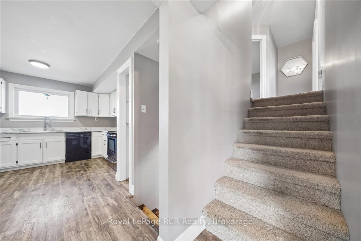 883 30th Street W Property Photo 18