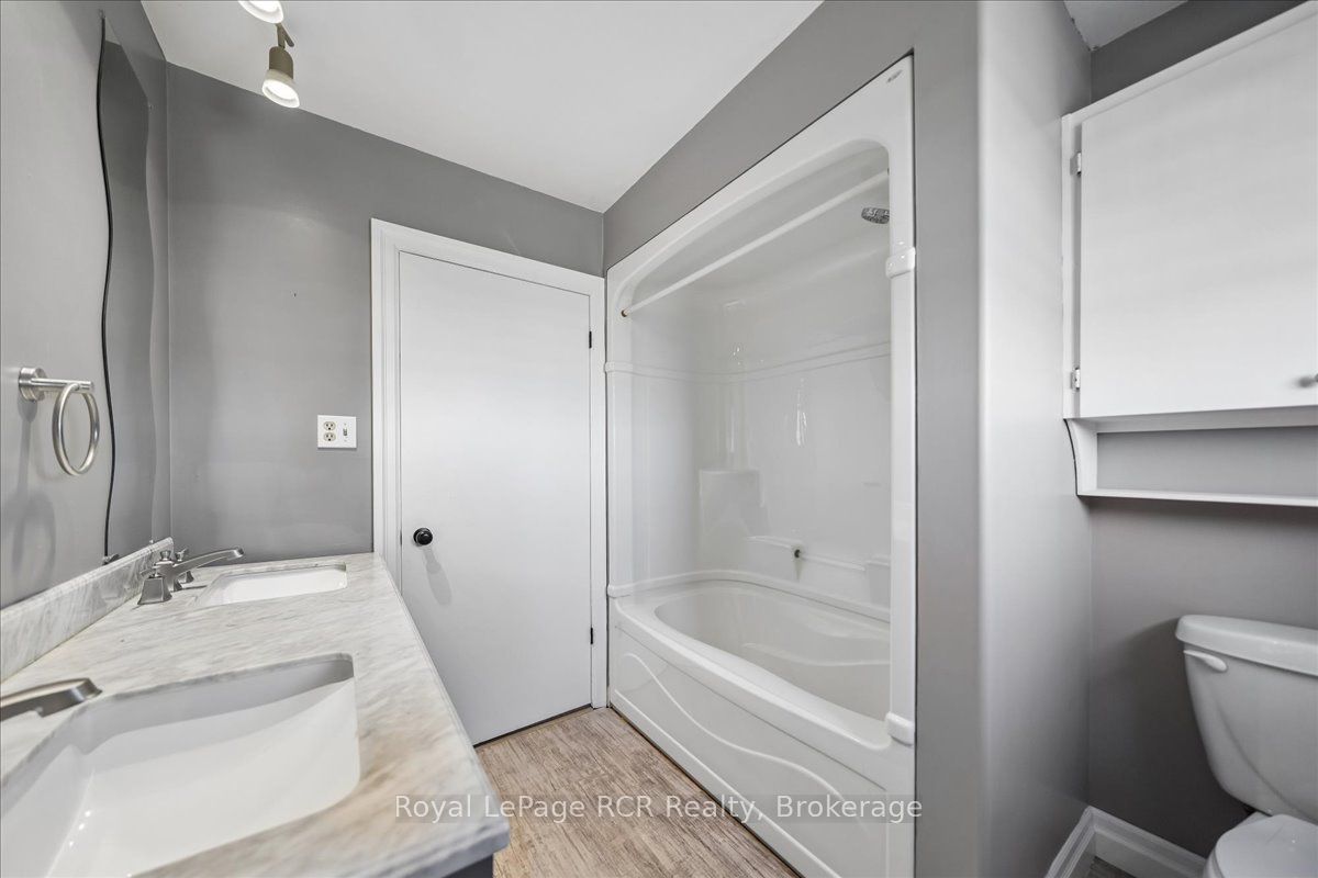 883 30th Street W Property Photo 24
