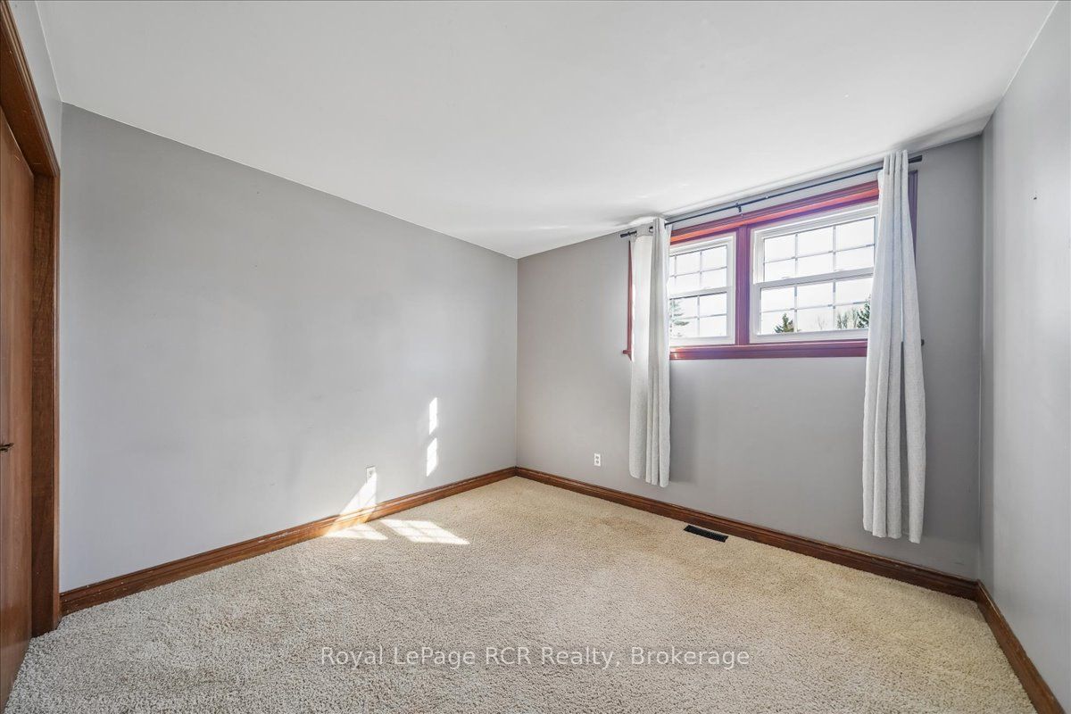 883 30th Street W Property Photo 27