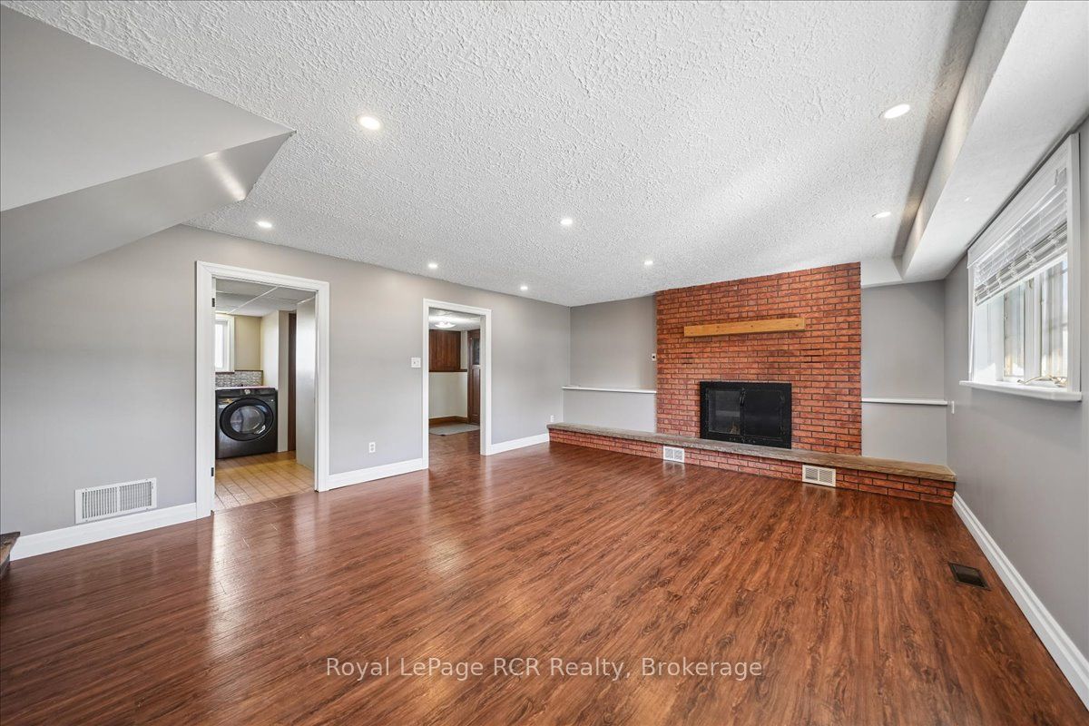883 30th Street W Property Photo 33