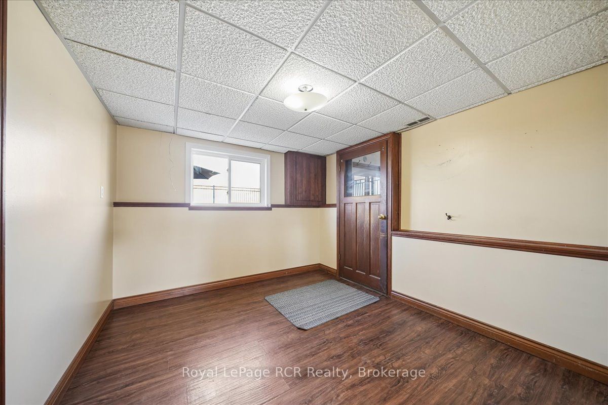 883 30th Street W Property Photo 34