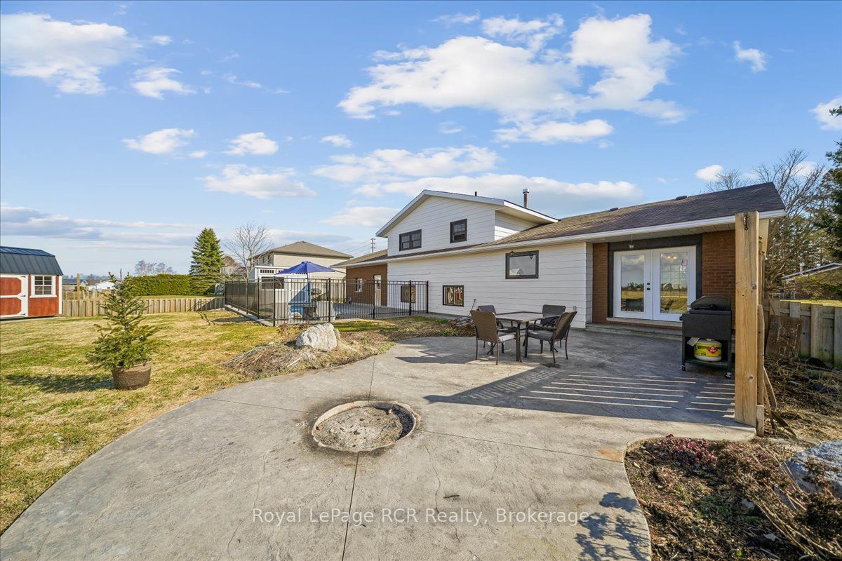 883 30th Street W Property Photo 37