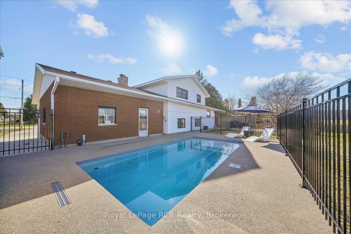 883 30th Street W Property Photo 45
