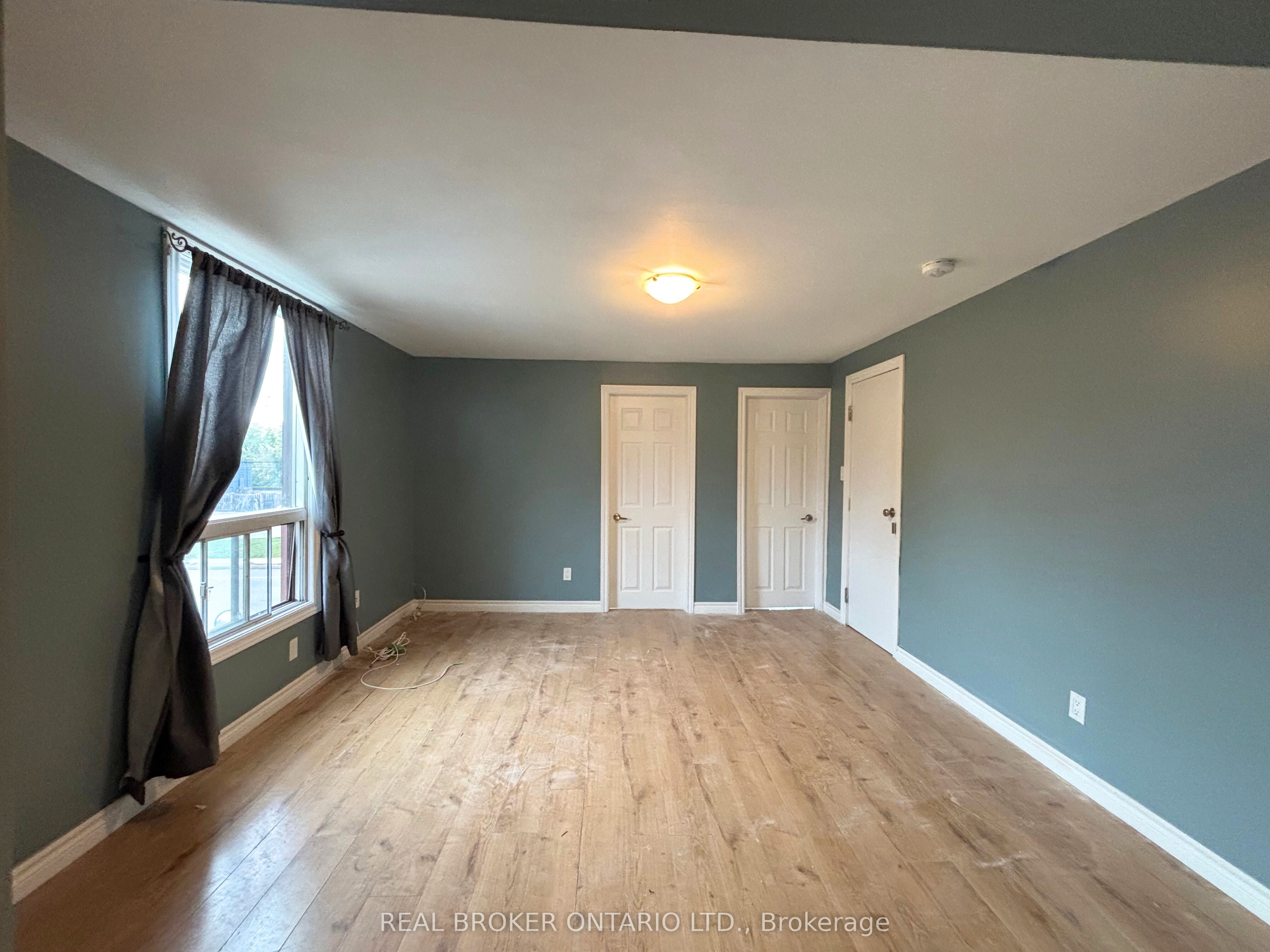 518 Cannon Street E Property Photo 18