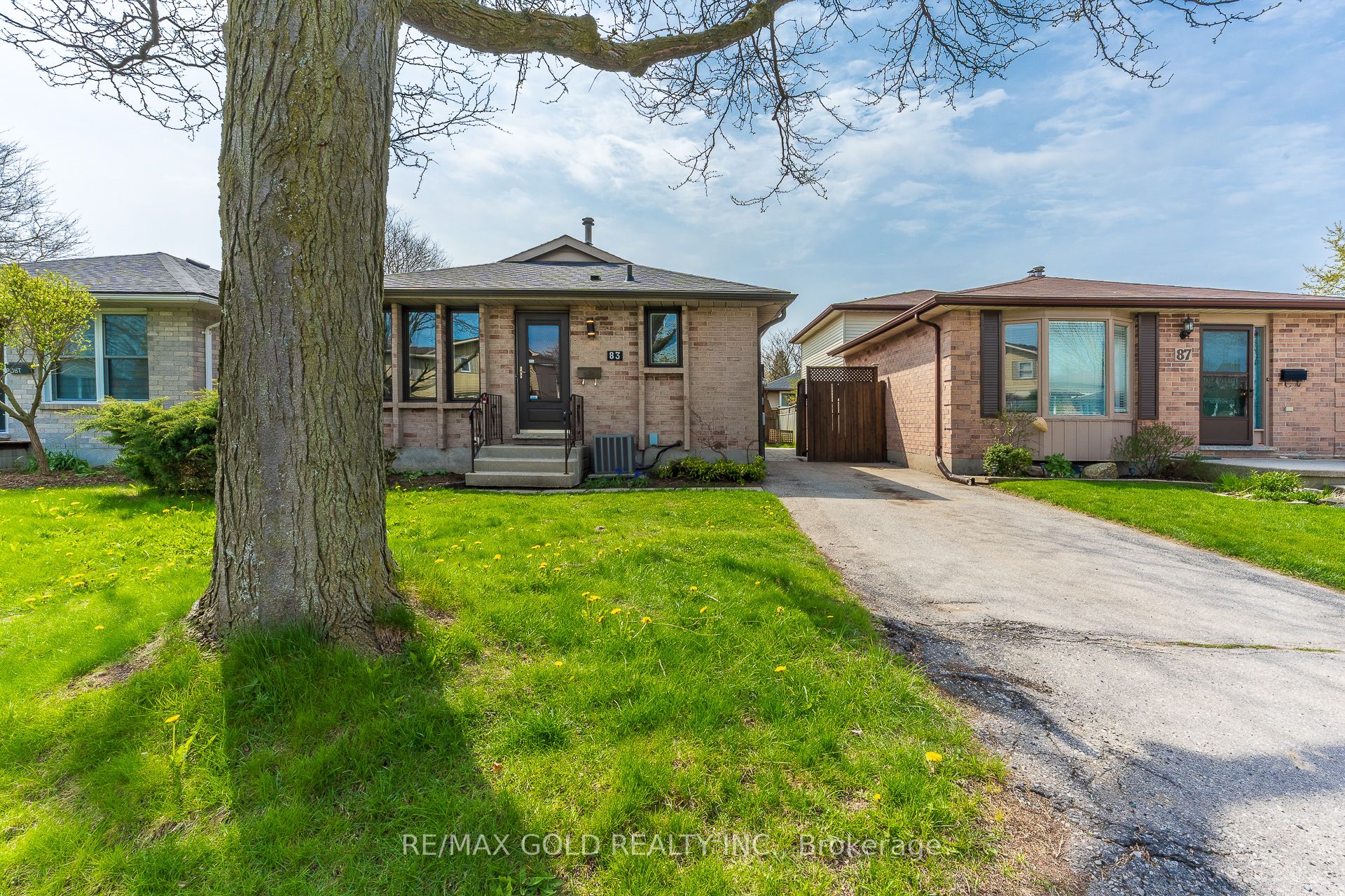 83 Speight Crescent Property Photo 2