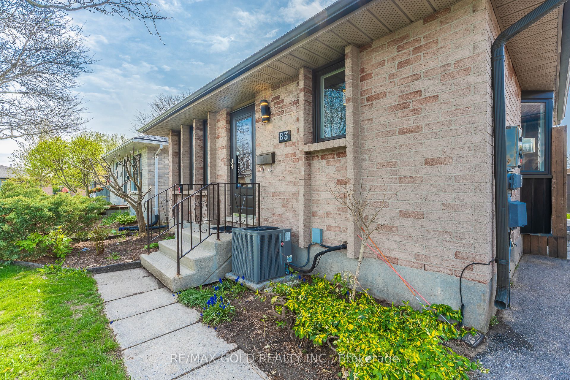 83 Speight Crescent Property Photo 4