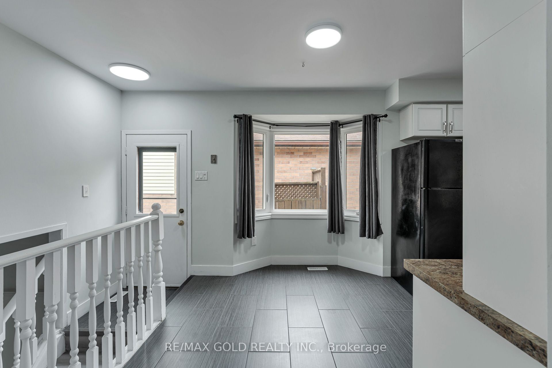 83 Speight Crescent Property Photo 12